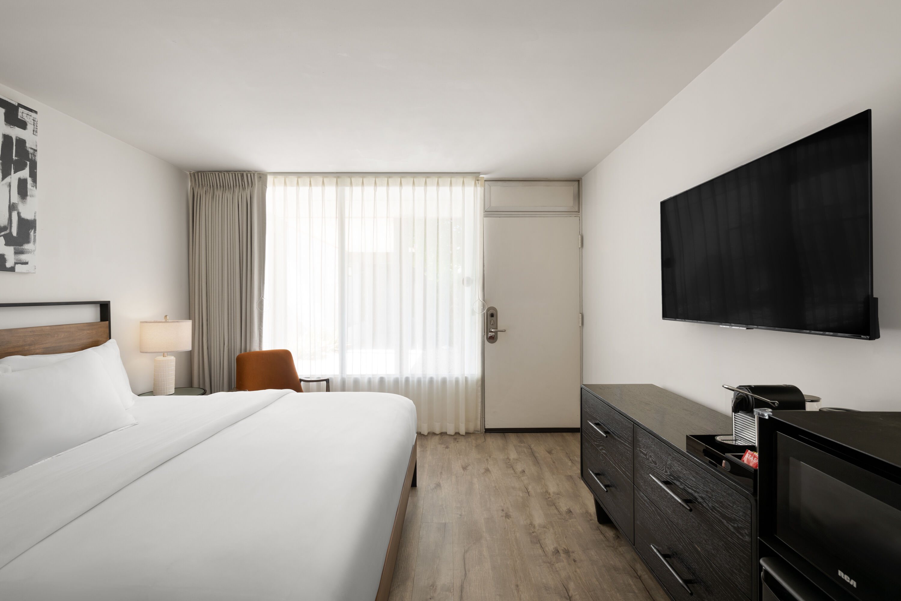 Guest room at the Papago Scottsdale by Reside, Trademark Collection by Wyndham in Scottsdale, Arizona