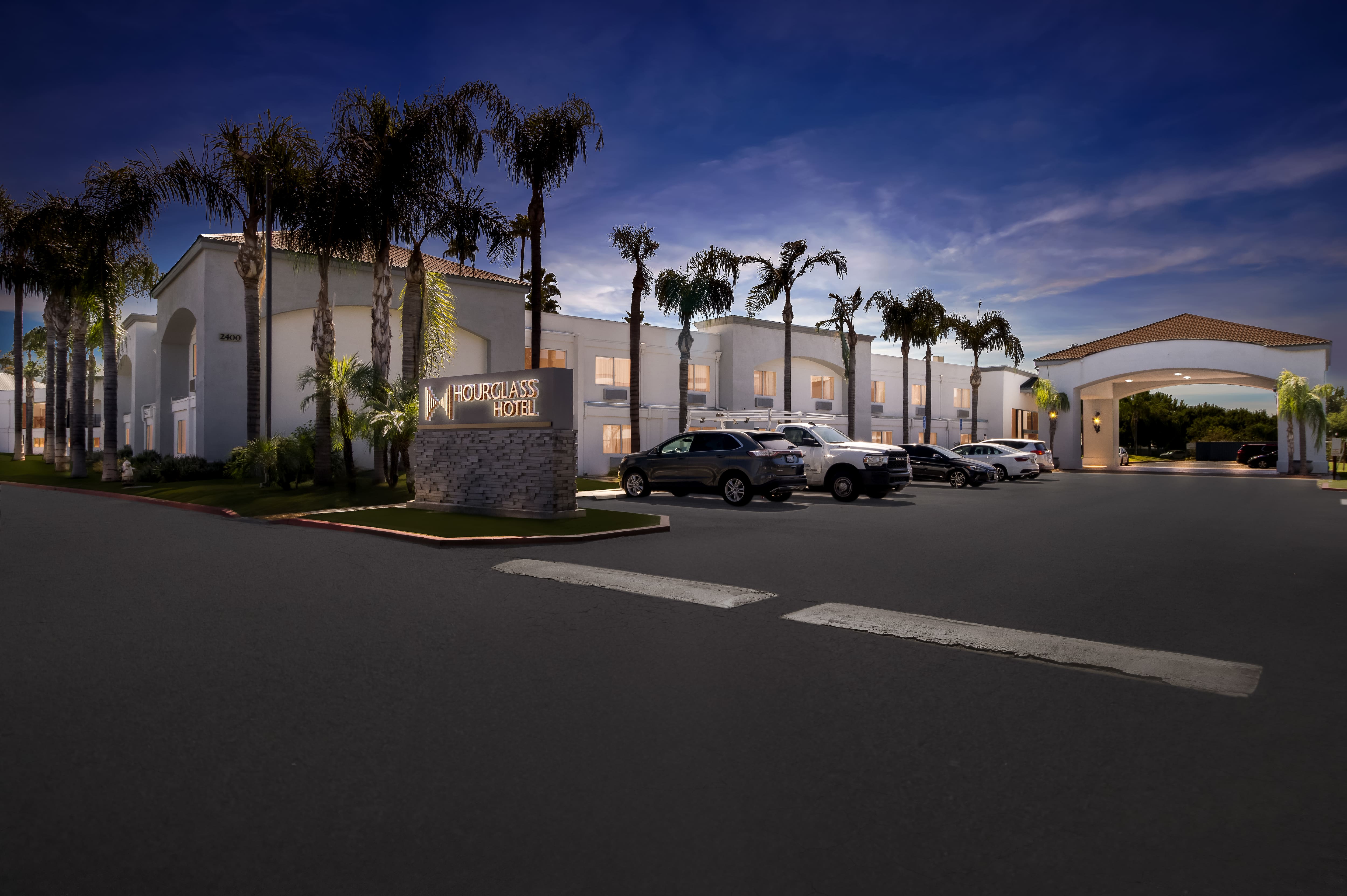 Hourglass Hotel, Trademark Collection by Wyndham — CA 93308