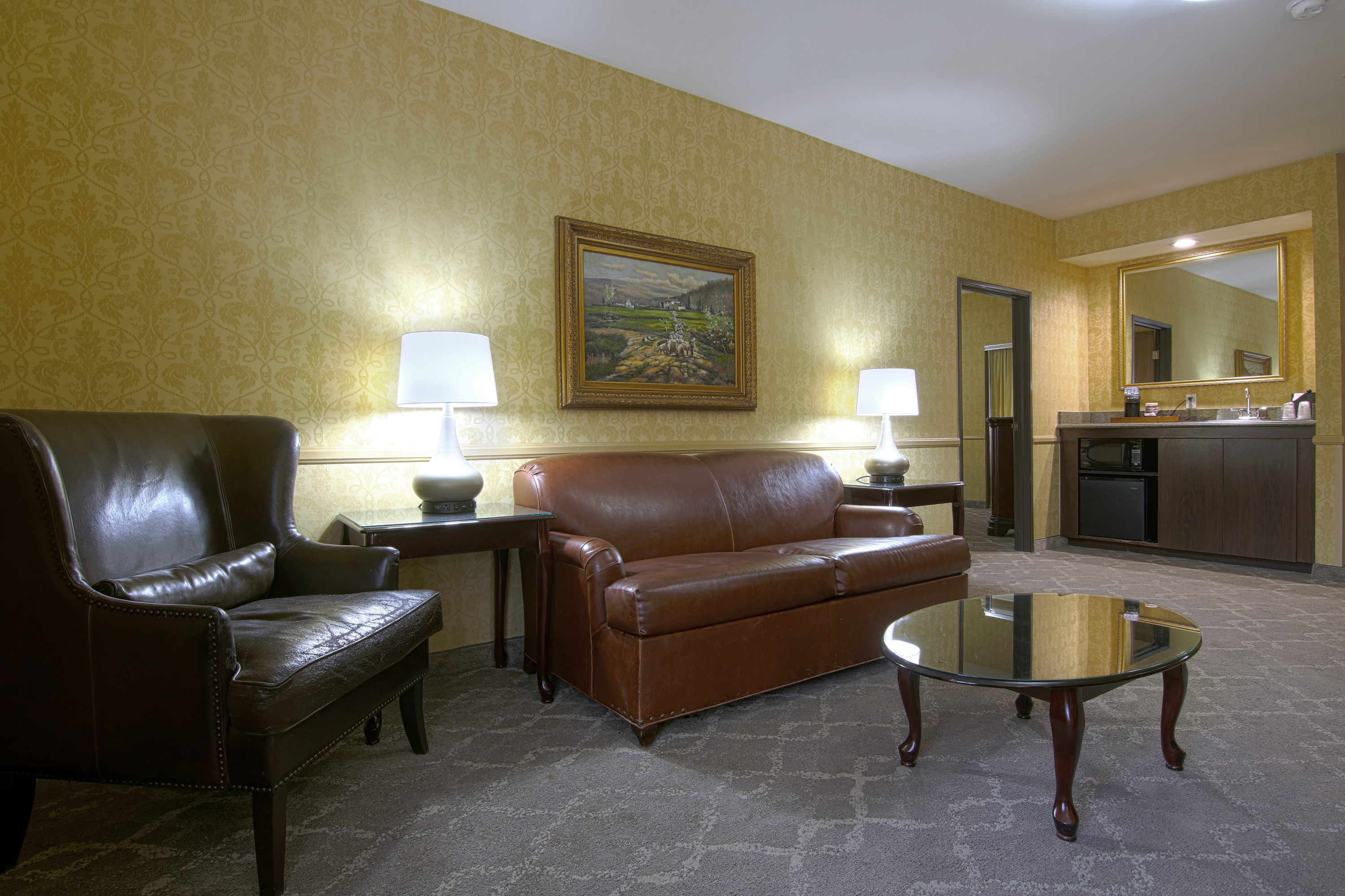 Azure Hotel & Suites, Trademark Collection by Wyndham suite in Ontario, California