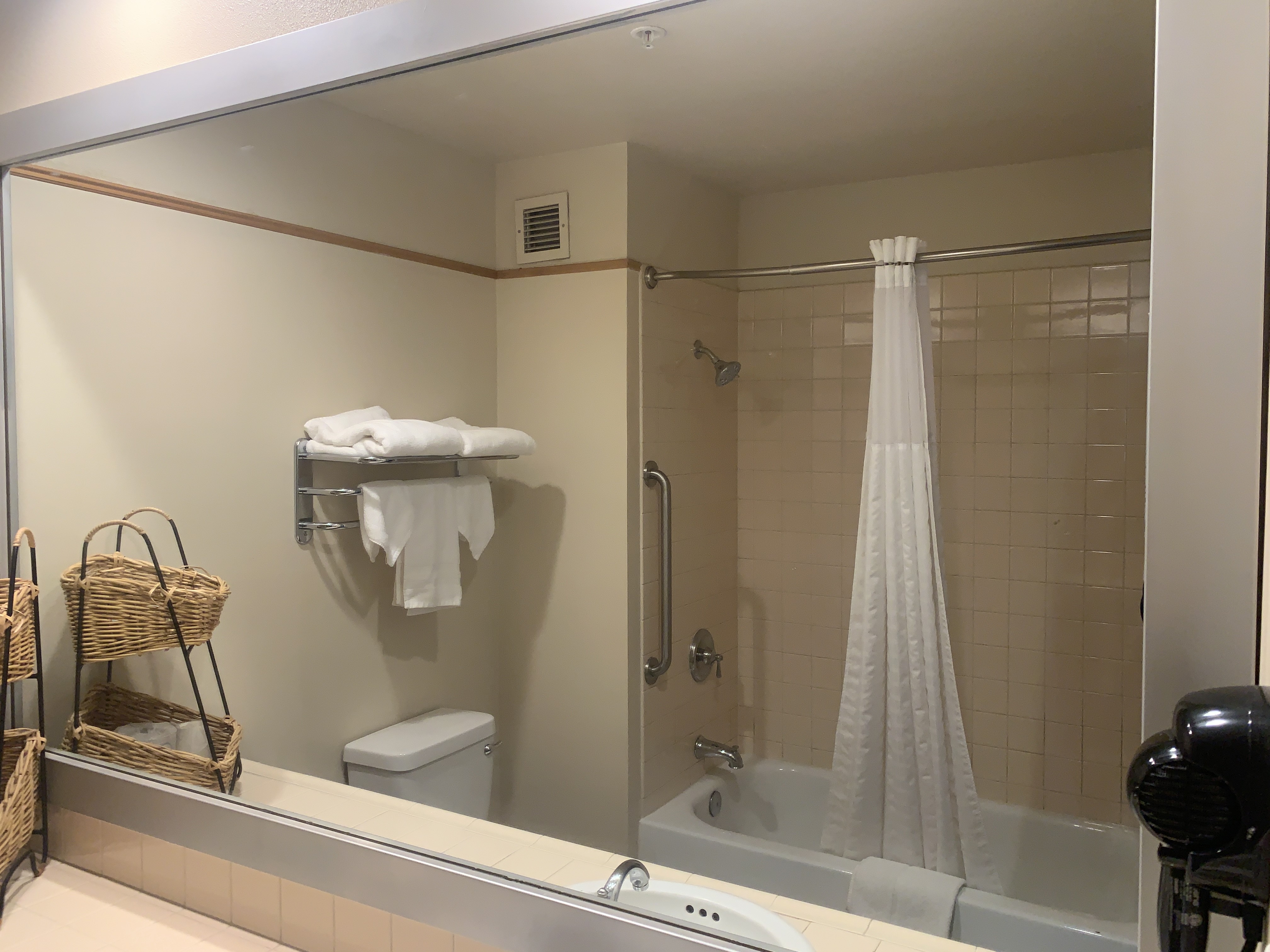 Guest room bath at the Rocklin Park Hotel, Trademark Collection by Wyndham in Rocklin, California