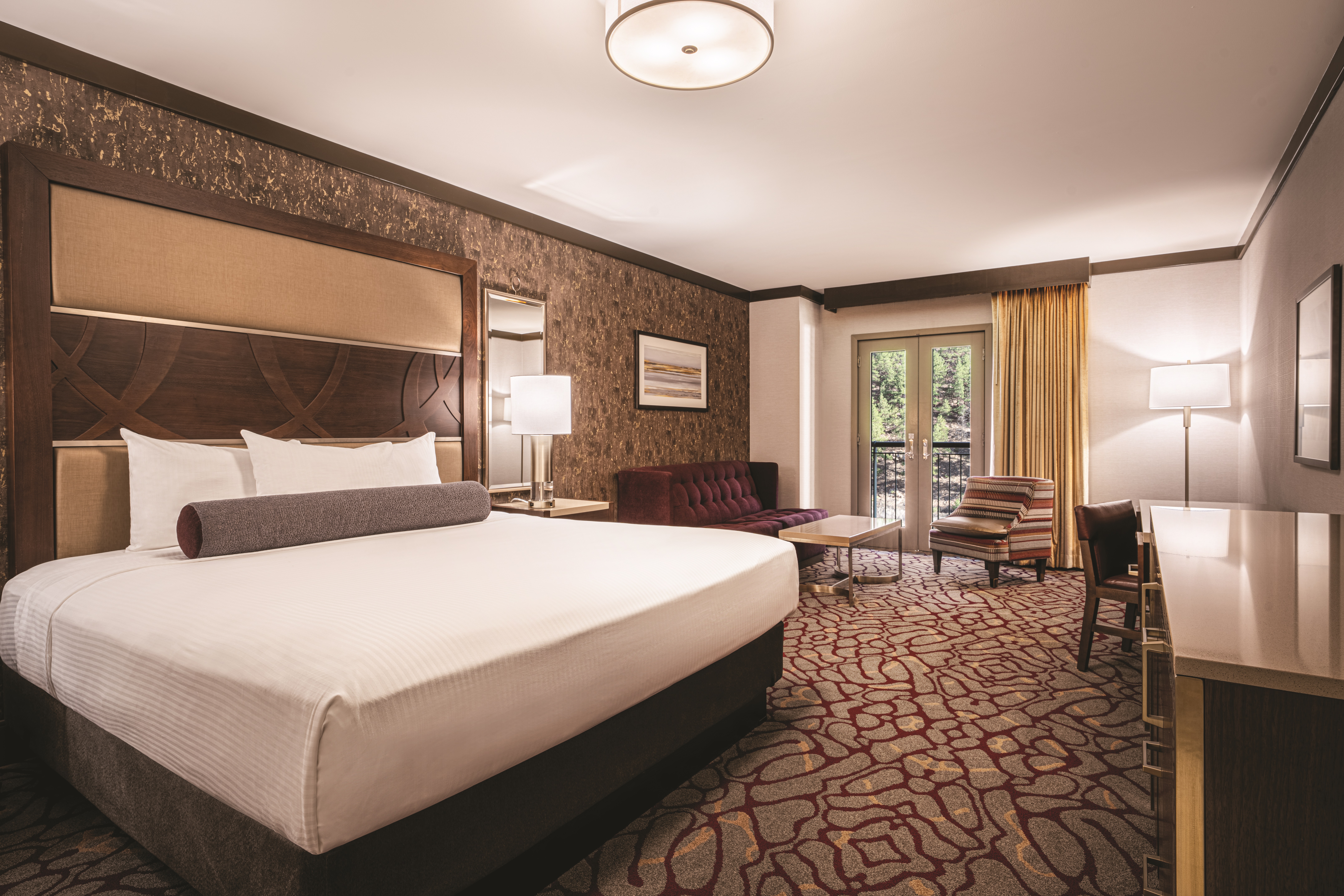 Guest room at the Horseshoe Black Hawk, Trademark Collection by Wyndham in Black Hawk, Colorado