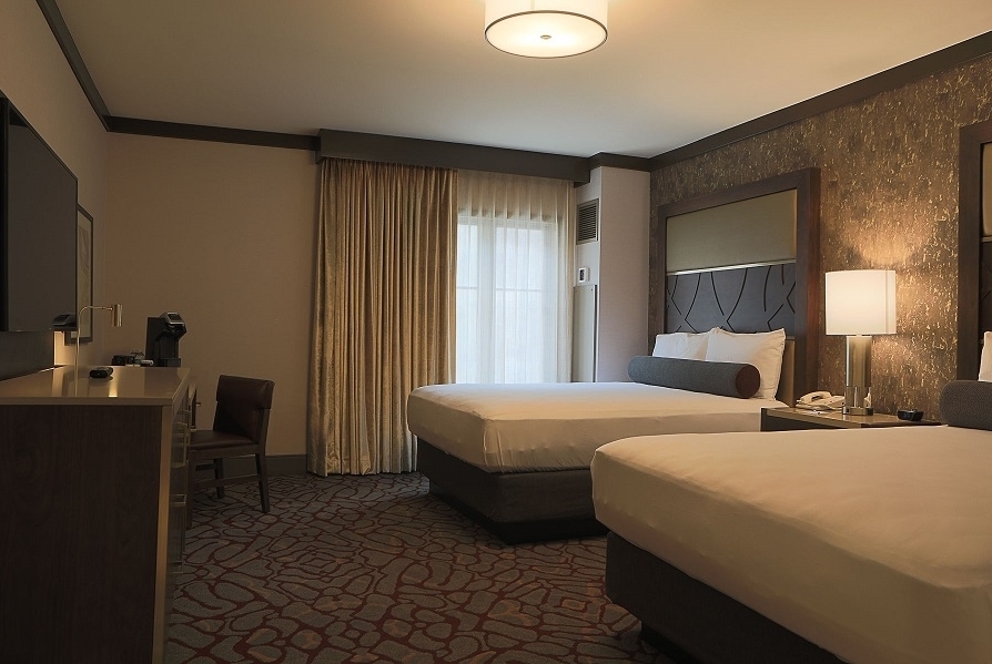 Guest room at the Horseshoe Black Hawk, Trademark Collection by Wyndham in Black Hawk, Colorado