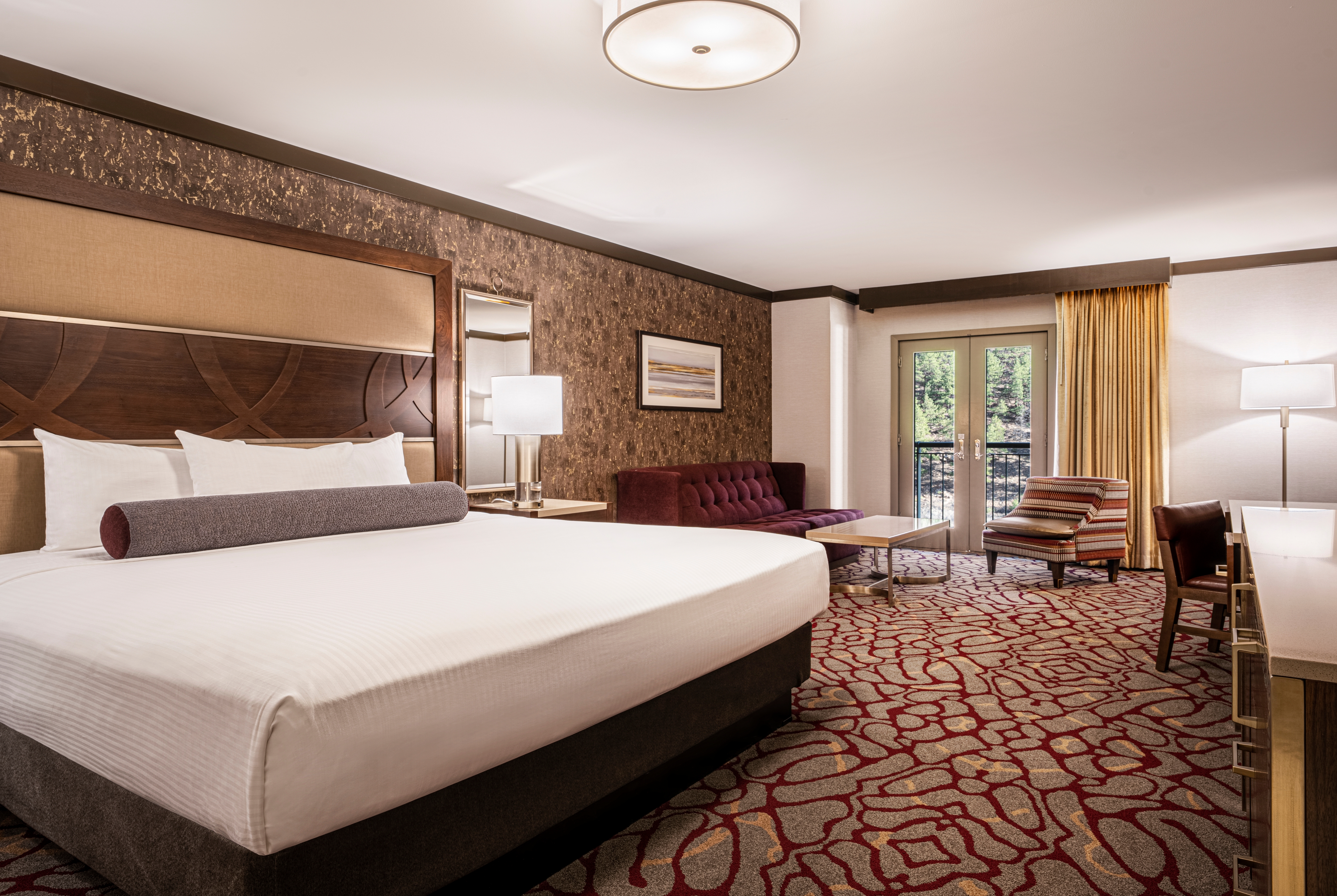 Guest room at the Horseshoe Black Hawk, Trademark Collection by Wyndham in Black Hawk, Colorado