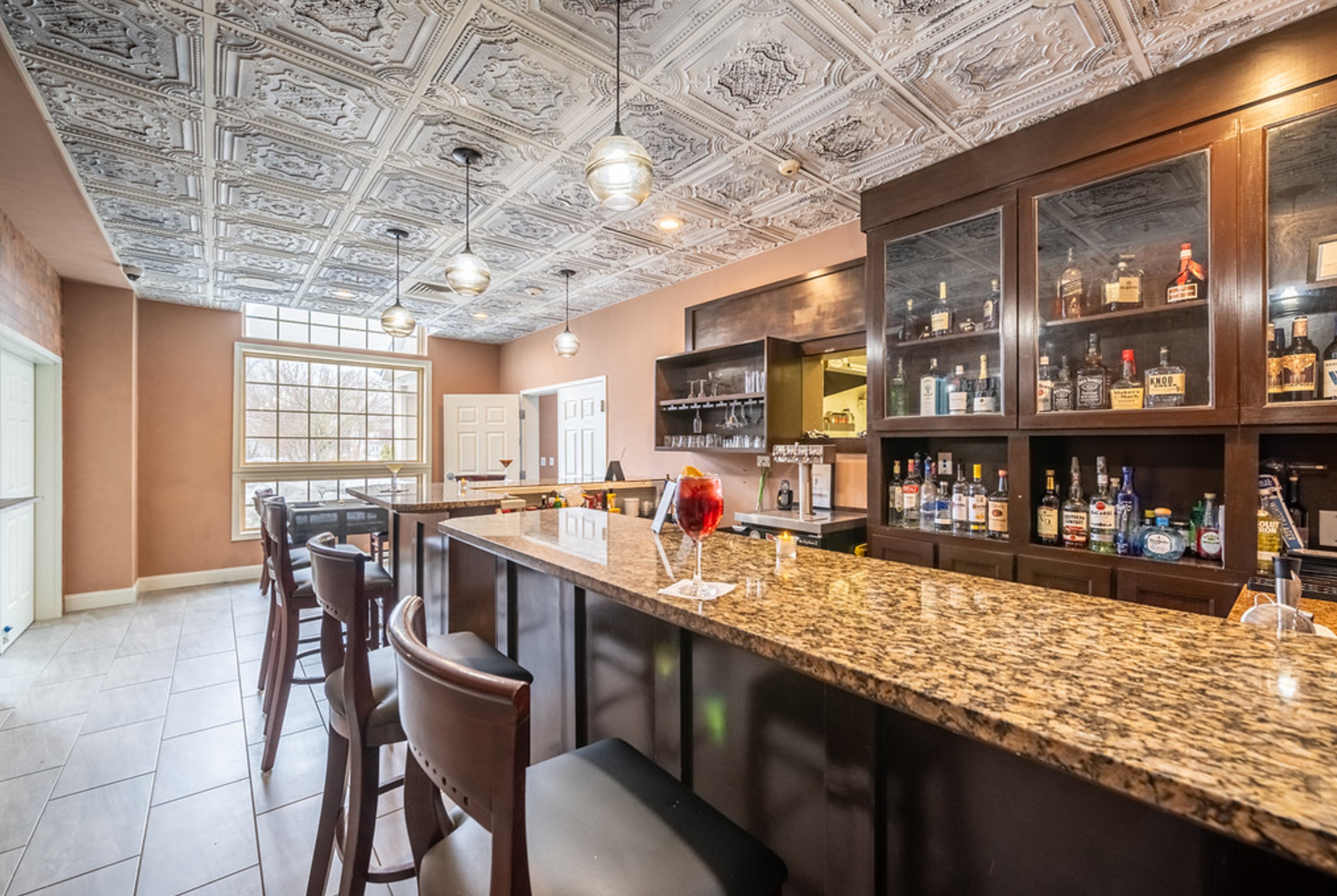 Bar at Bellissimo Hotel, Trademark by Wyndham Near Foxwoods Casino in North Stonington, Connecticut