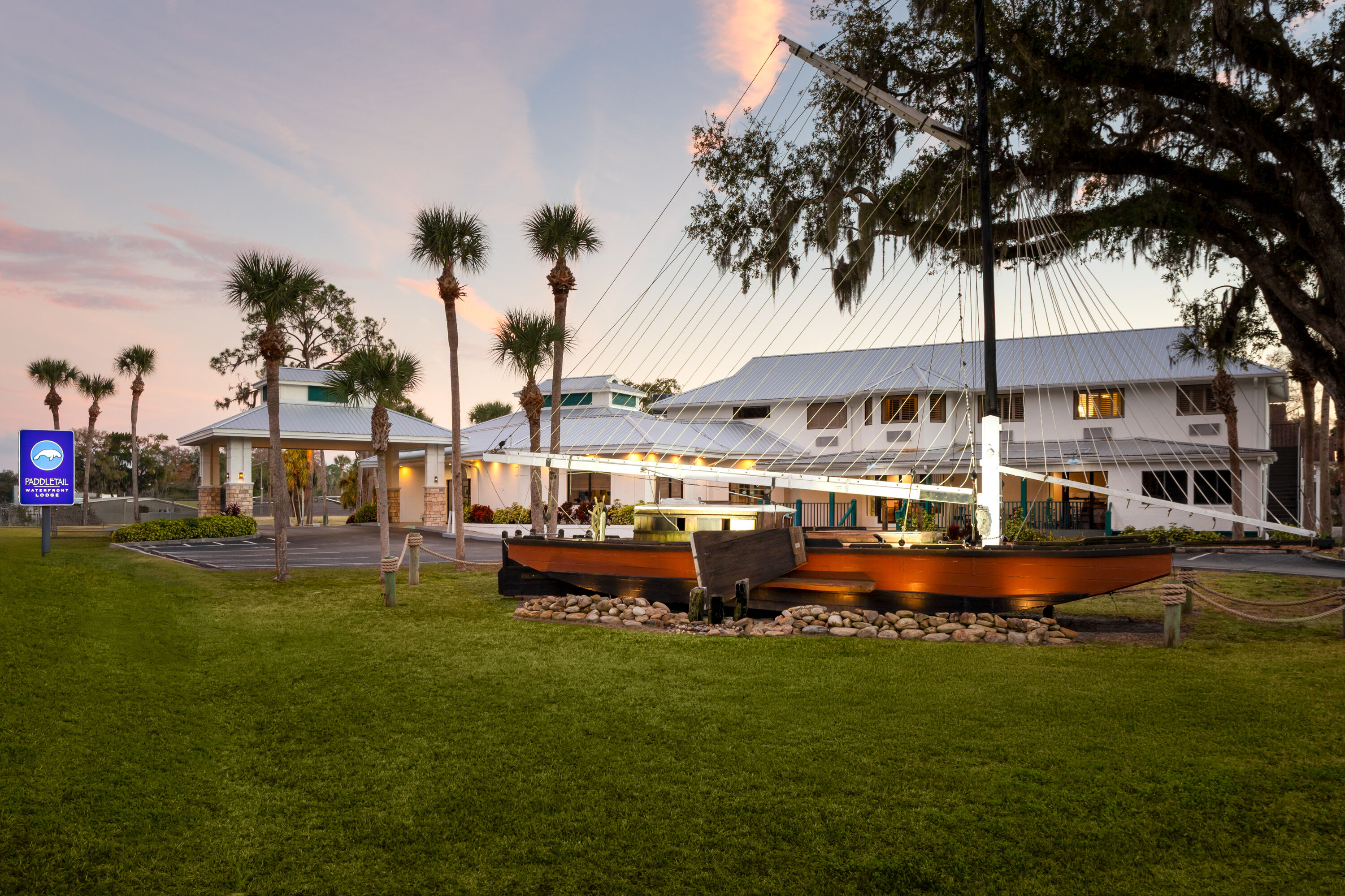 Exterior Dusk Image of PaddleTail Waterfront Lodge, Trademark Collection by Wyndham hotel in Crystal River, Florida