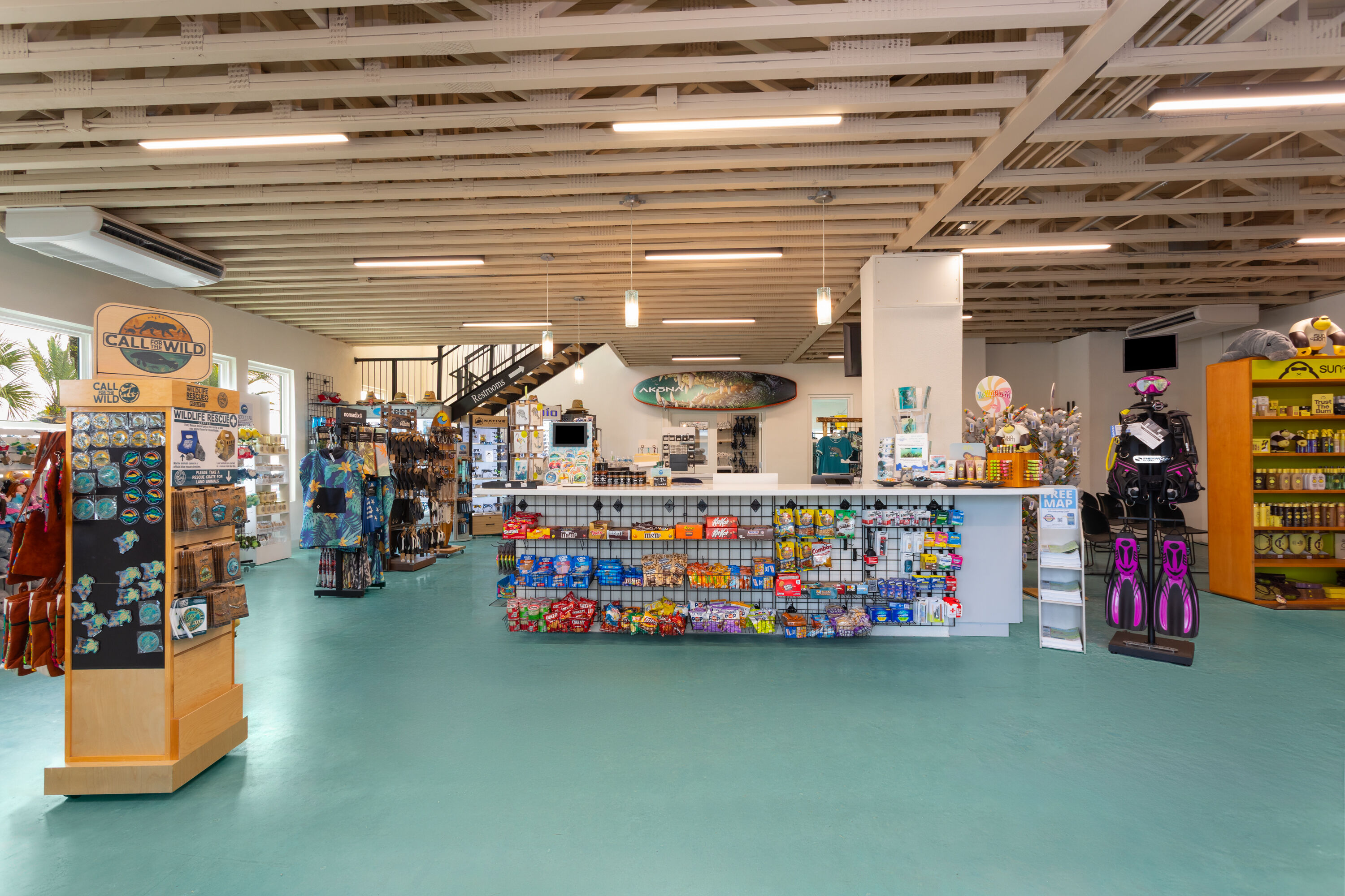 Gift shop at PaddleTail Waterfront Lodge, Trademark Collection by Wyndham in Crystal River, Florida