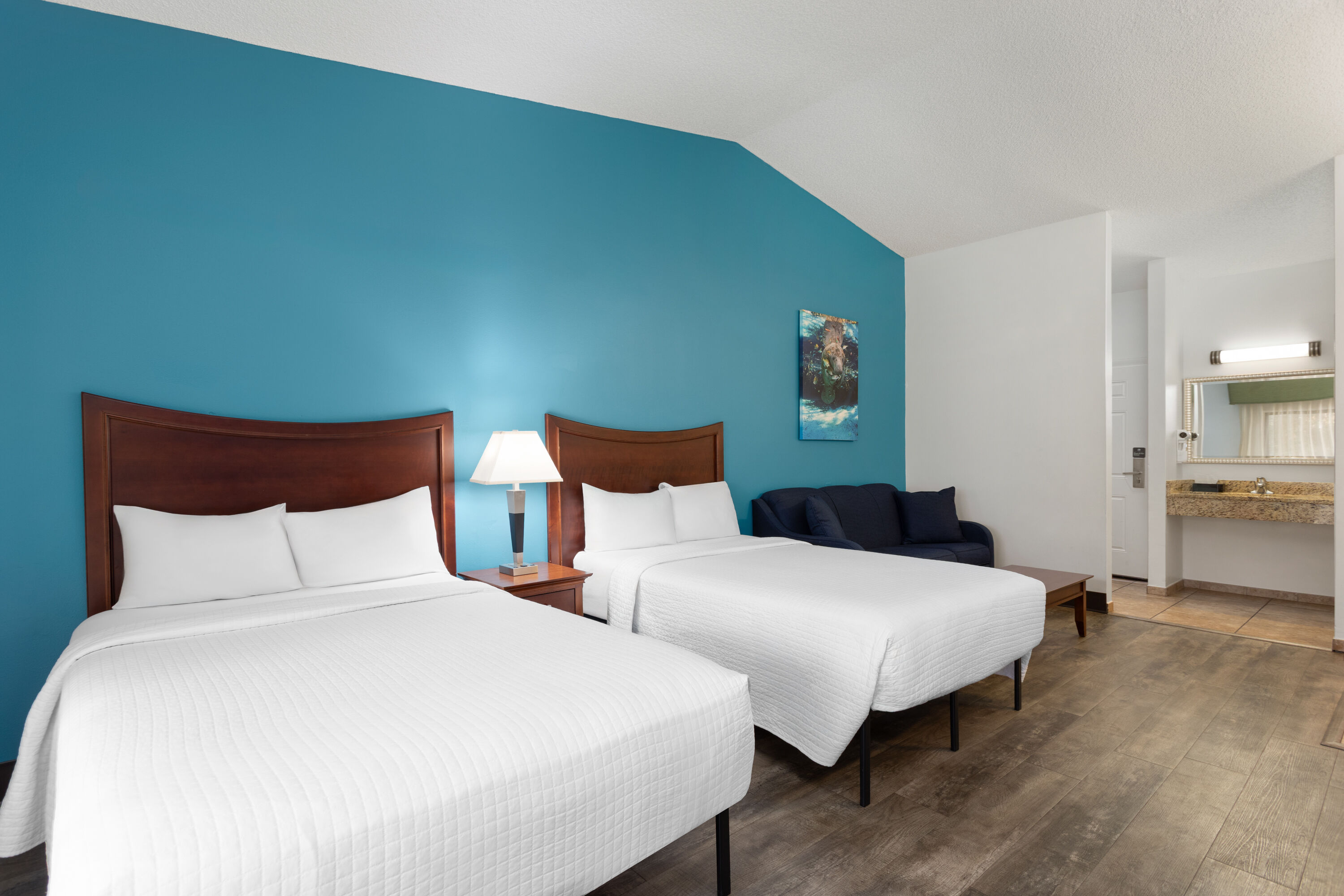 PaddleTail Waterfront Lodge, Trademark Collection by Wyndham suite in Crystal River, Florida