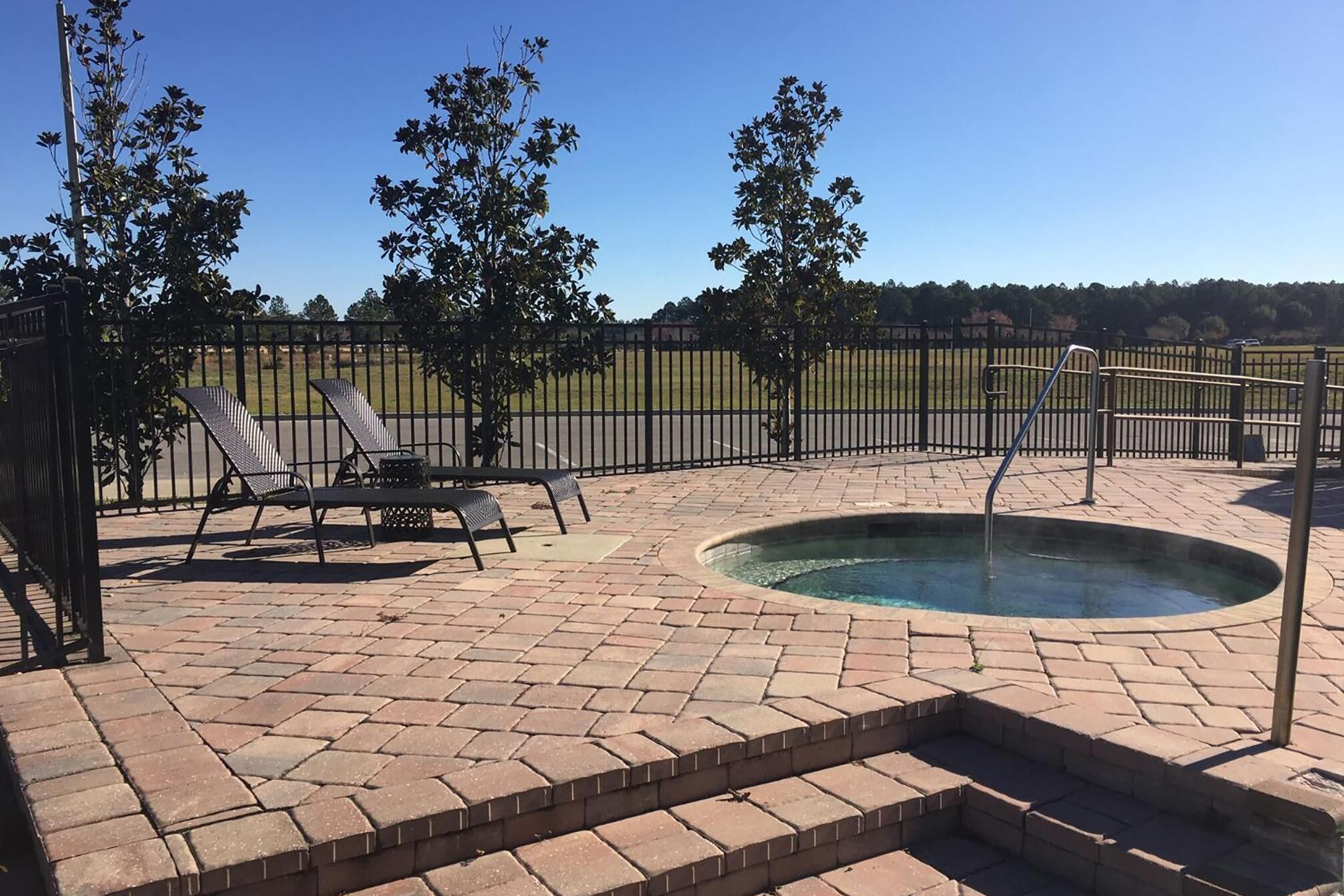 Hot tub at the Marble Waters Hotel & Suites, Trademark by Wyndham in Jacksonville, Florida