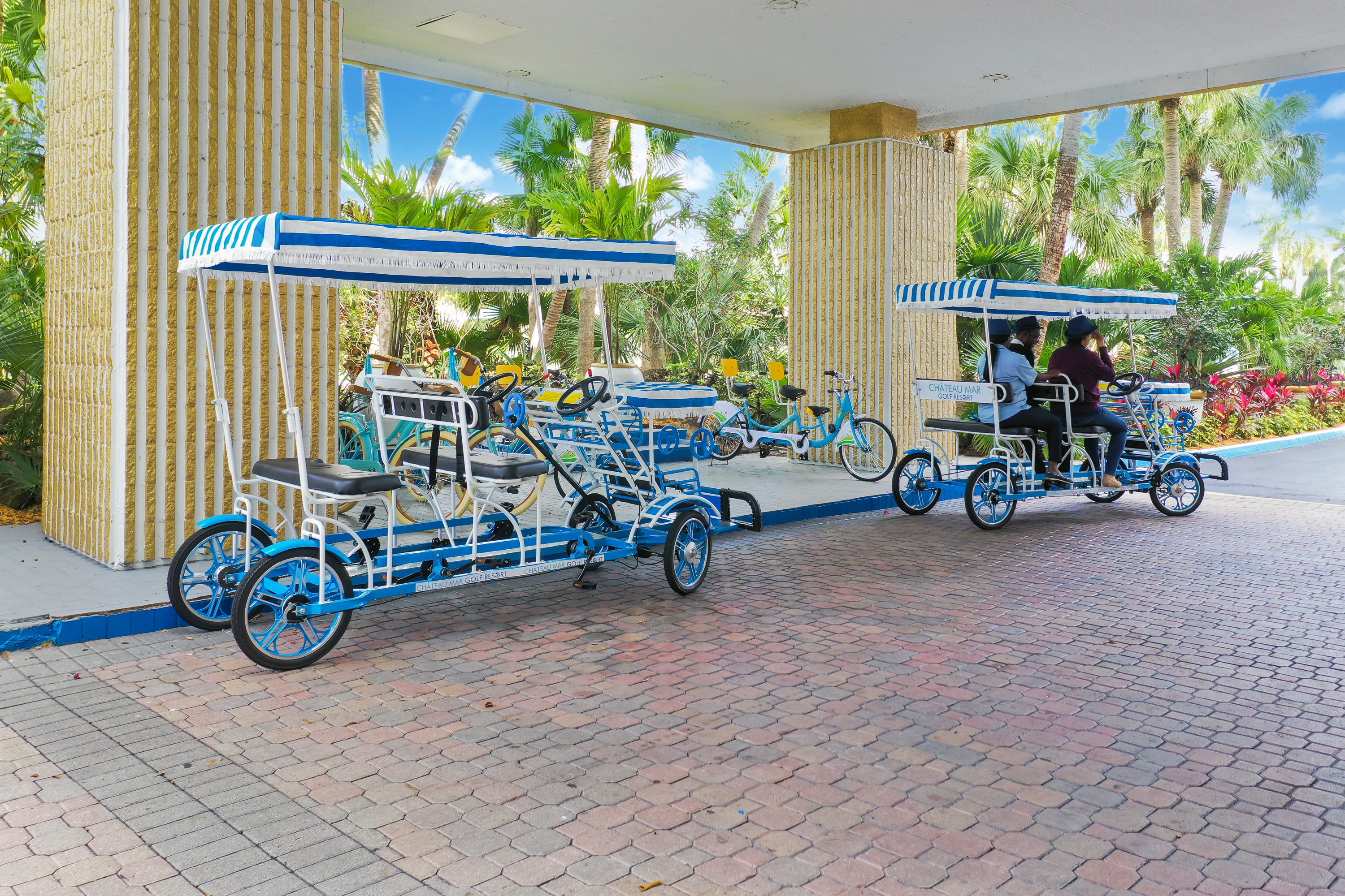 Exterior of Chateau Mar Golf Resort, Trademark Collection by Wyndham hotel in Lauderhill, Florida