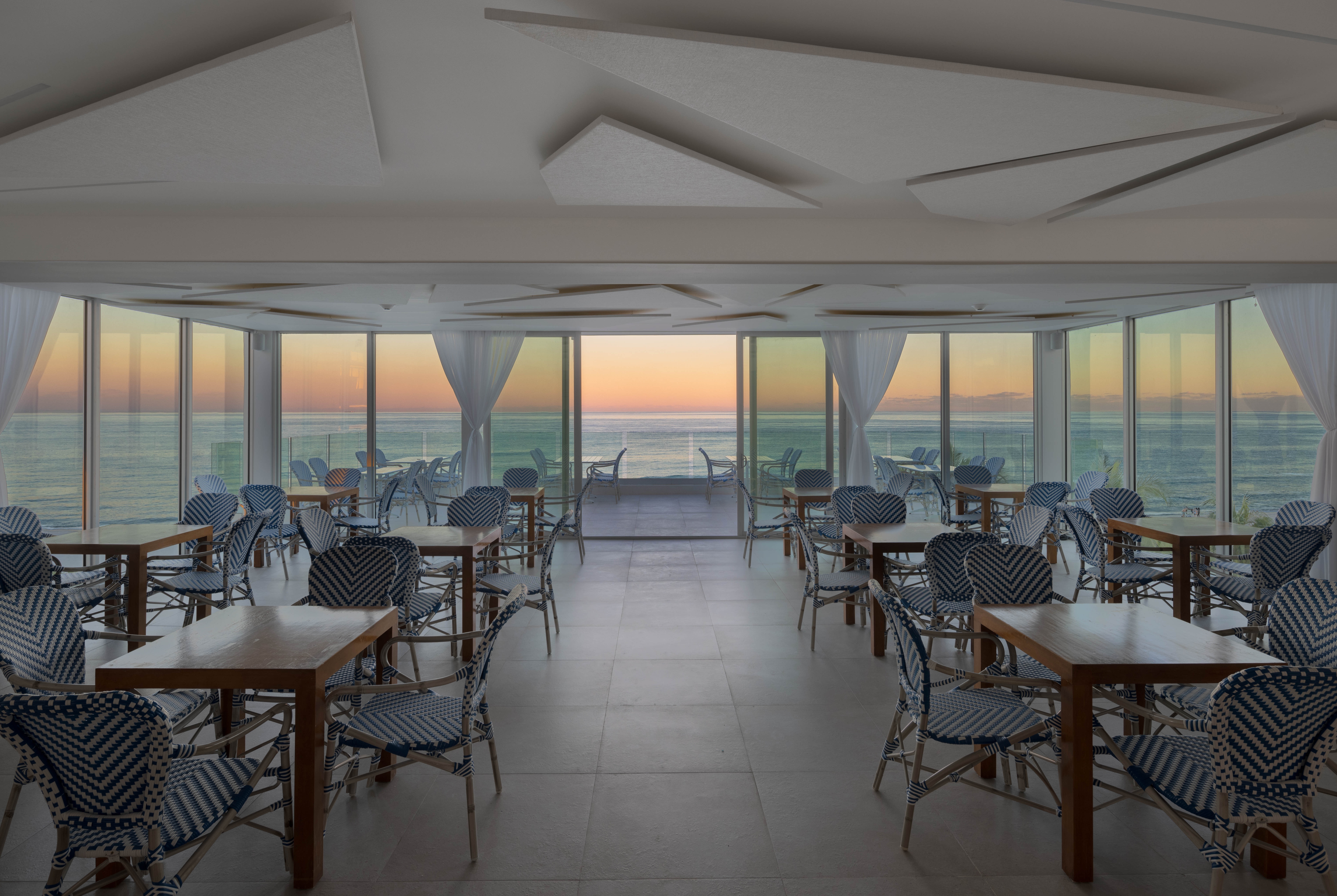 Bar at MB Hotel, Trademark Collection by Wyndham in Miami Beach, Florida