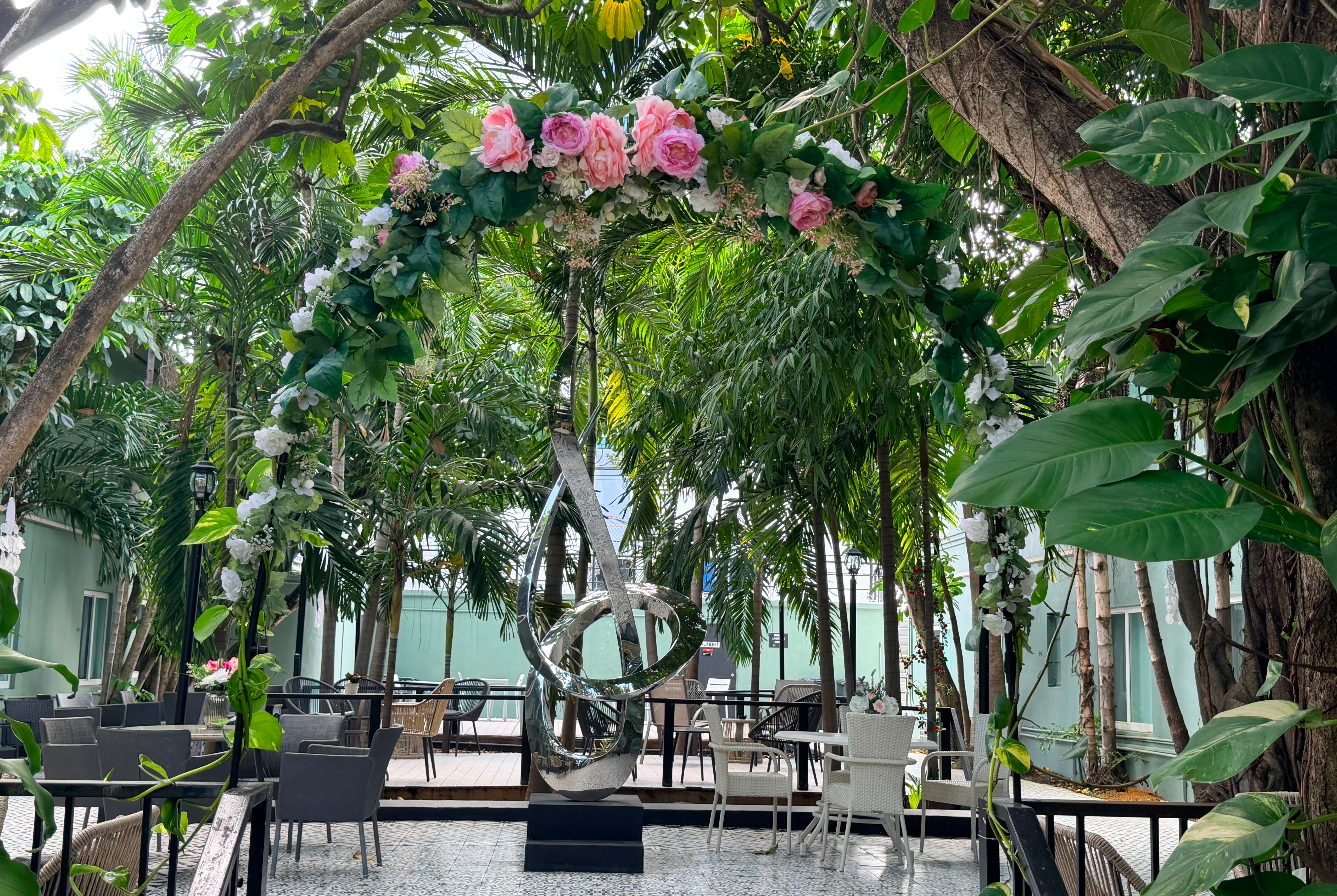 Bar at Atrium Hotel, Trademark Collection by Wyndham in Miami Springs, Florida