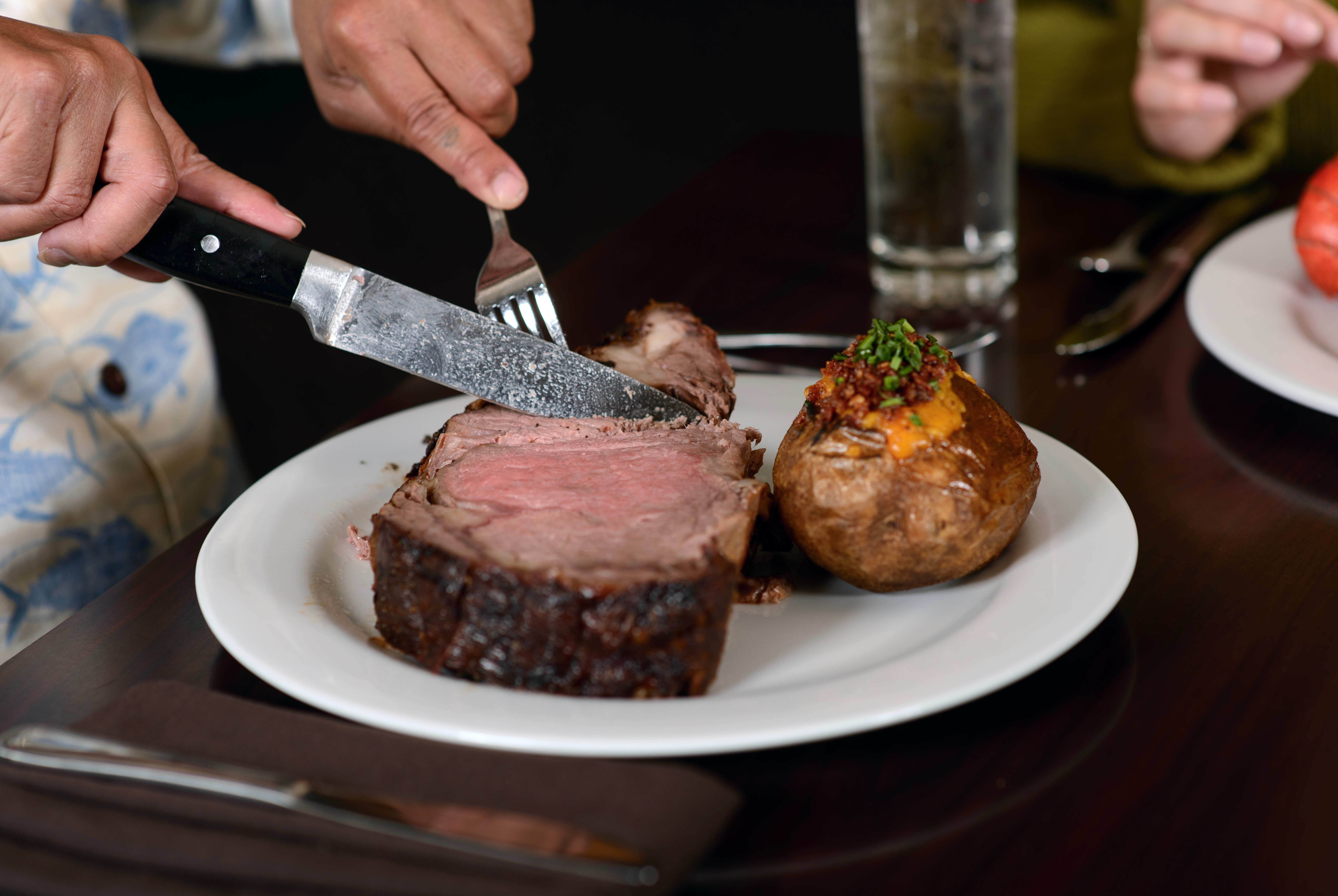 Hilo Hawaiian Hotel, Trademark Collection by Wyndham restaurant in Hilo, Hawaii