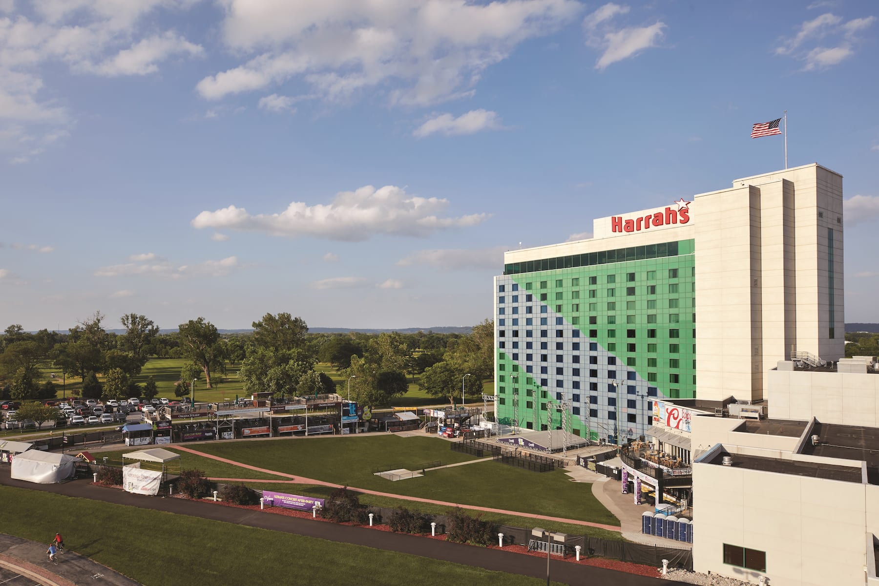 Exterior of Harrah's Council Bluffs, Trademark Collection by Wyndham hotel in Council Bluffs, Iowa