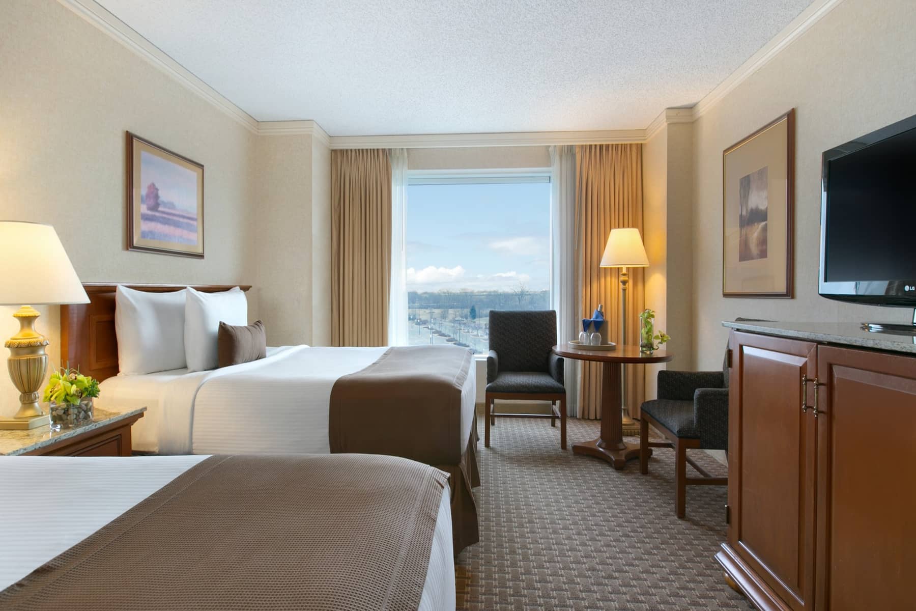 Guest room at the Harrah's Council Bluffs, Trademark Collection by Wyndham in Council Bluffs, Iowa