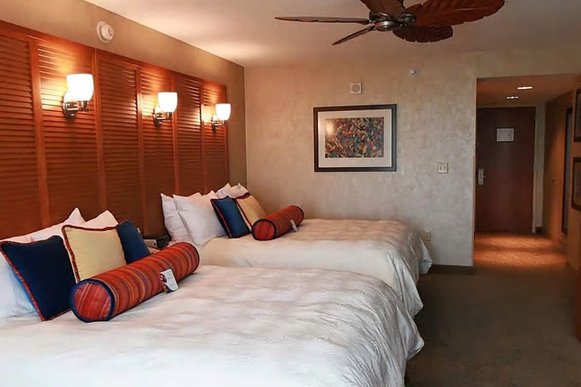Guest room at the Isle Casino Hotel Waterloo, Trademark Collection by Wyndham in Waterloo, Iowa