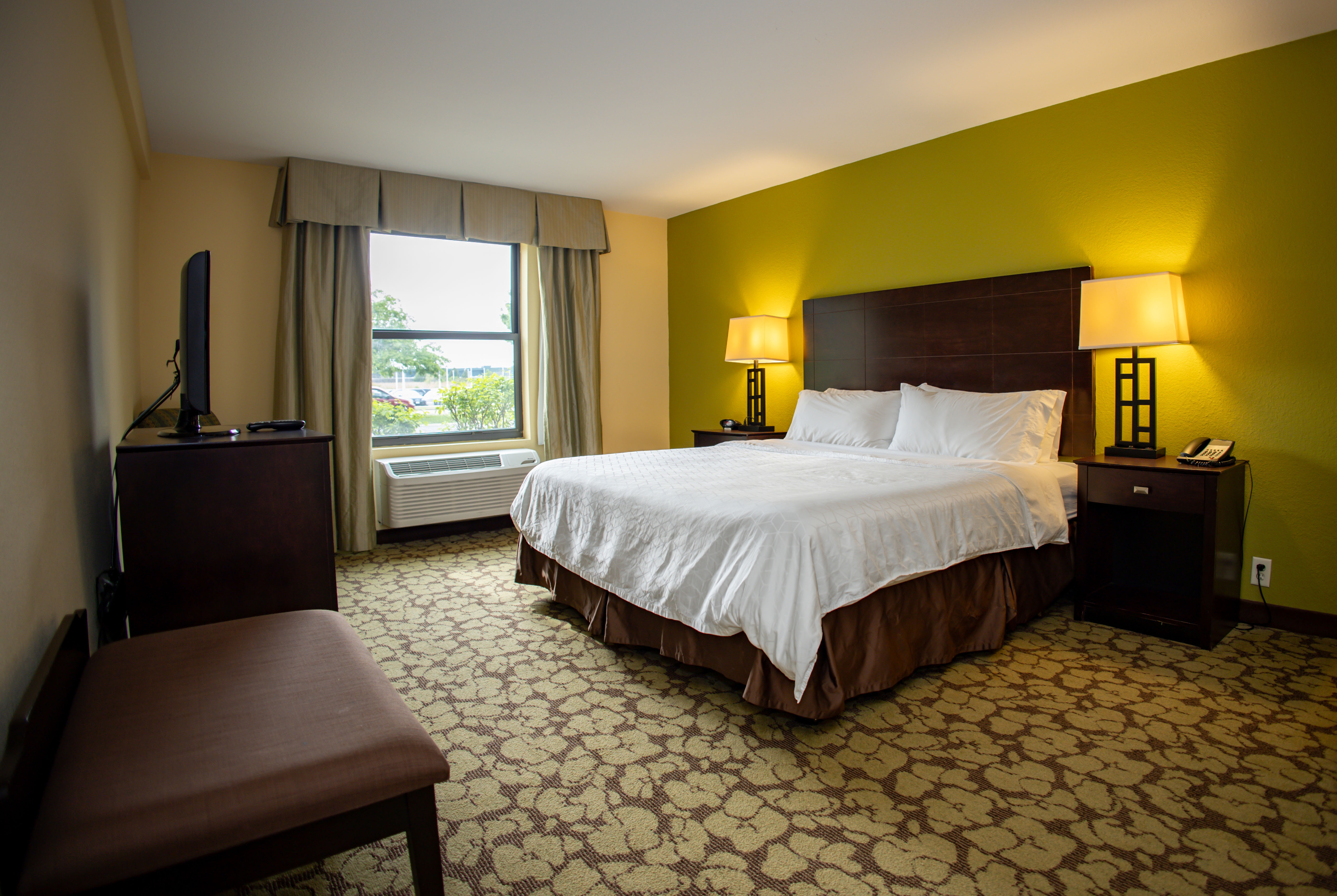 Guest room at the Hotel Gurnee in Gurnee, Illinois