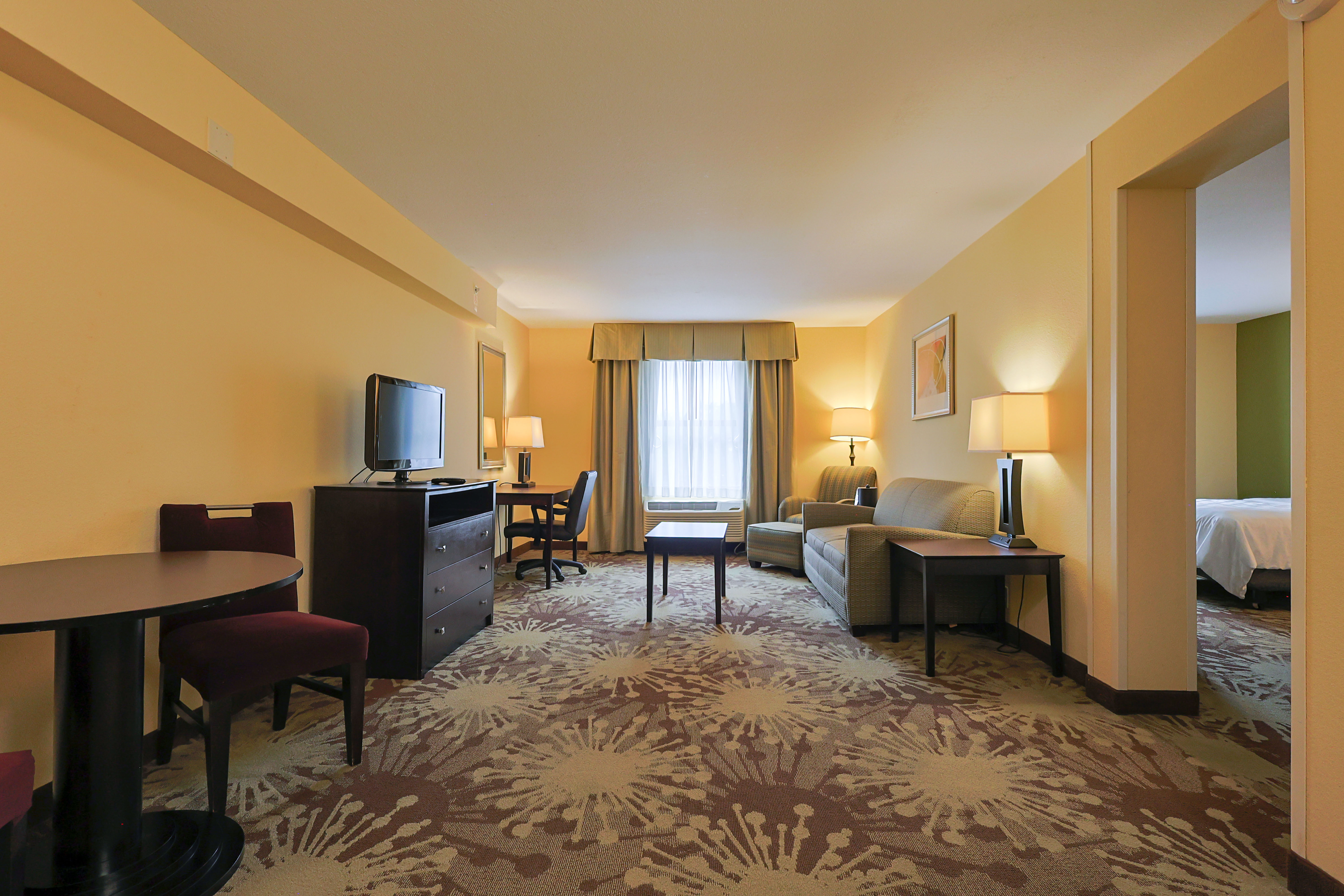 Guest room at the Hotel Gurnee in Gurnee, Illinois