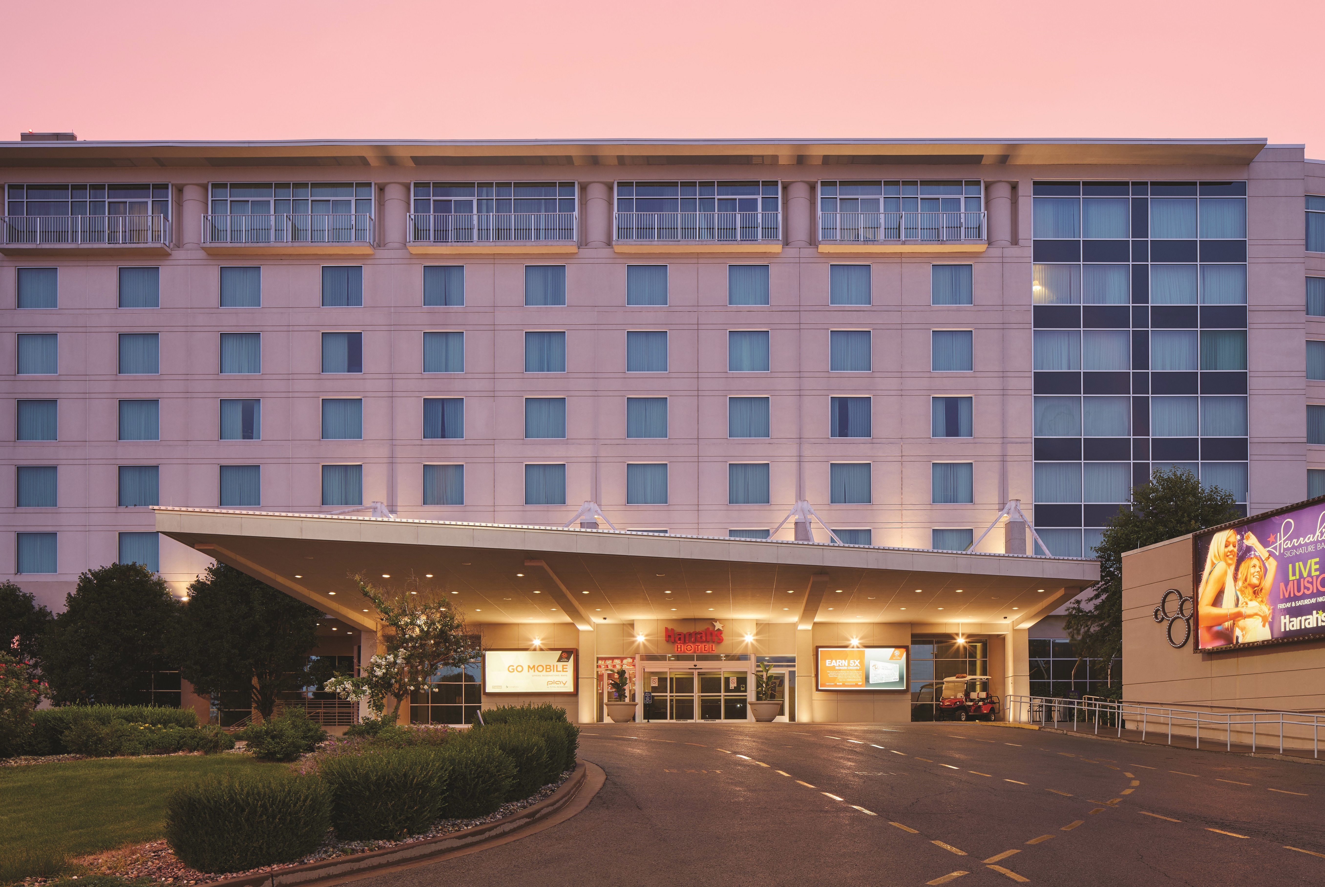 Exterior of Harrah's Metropolis, Trademark Collection by Wyndham hotel in Metropolis, Illinois