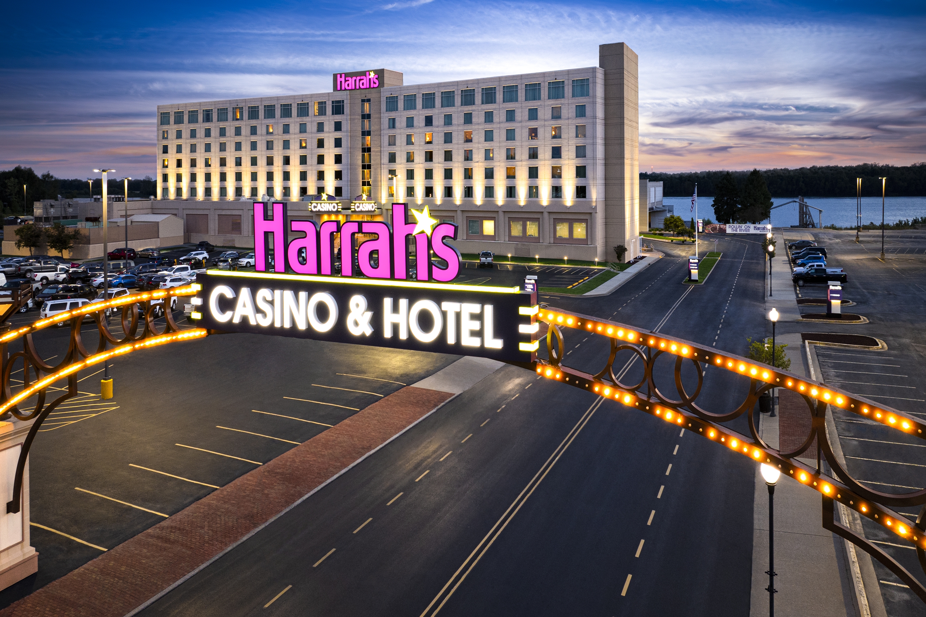 Exterior of Harrah's Metropolis, Trademark Collection by Wyndham hotel in Metropolis, Illinois