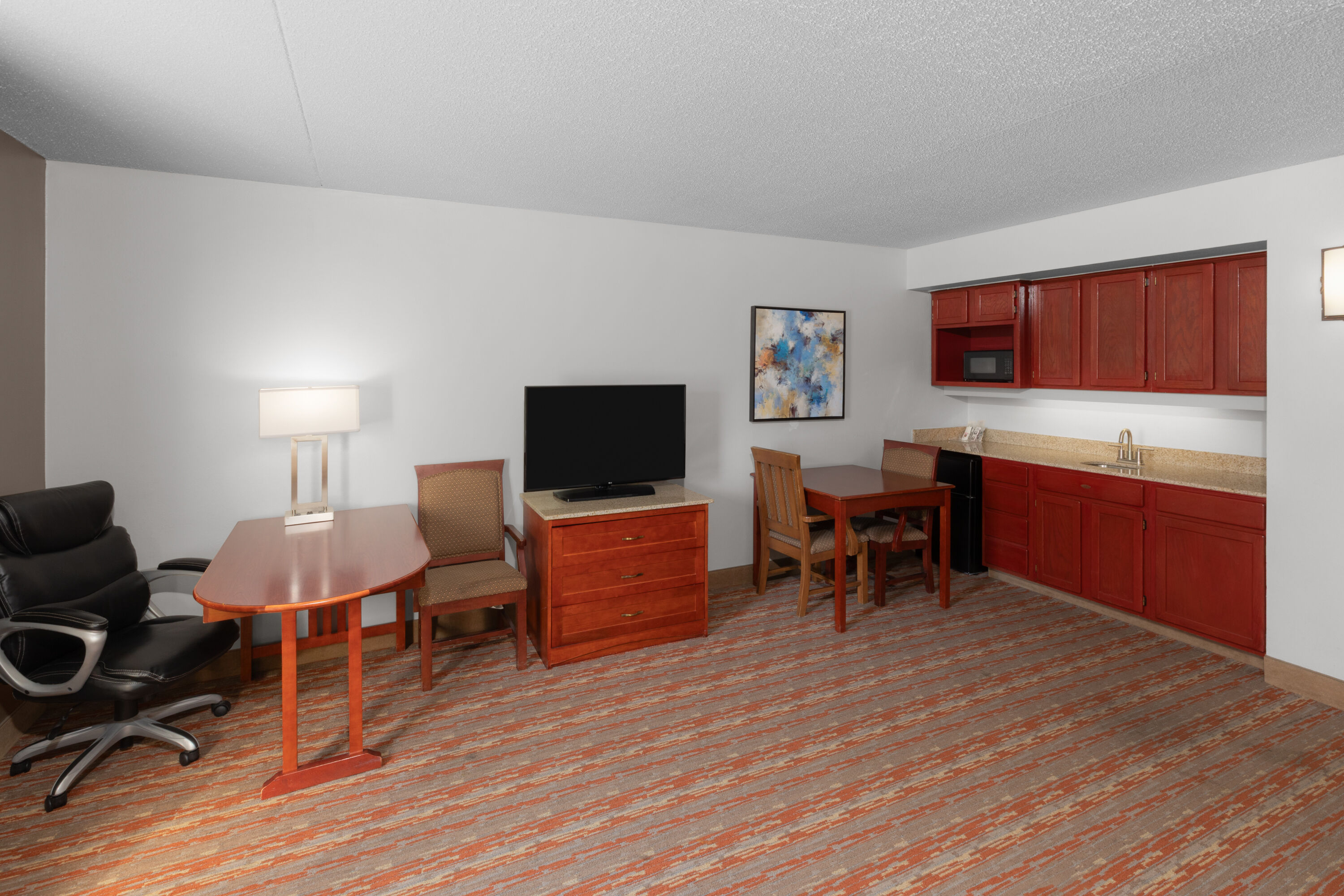 Endeavor Inn & Suites, Trademark Collection by Wyndham suite in Topeka, Kansas