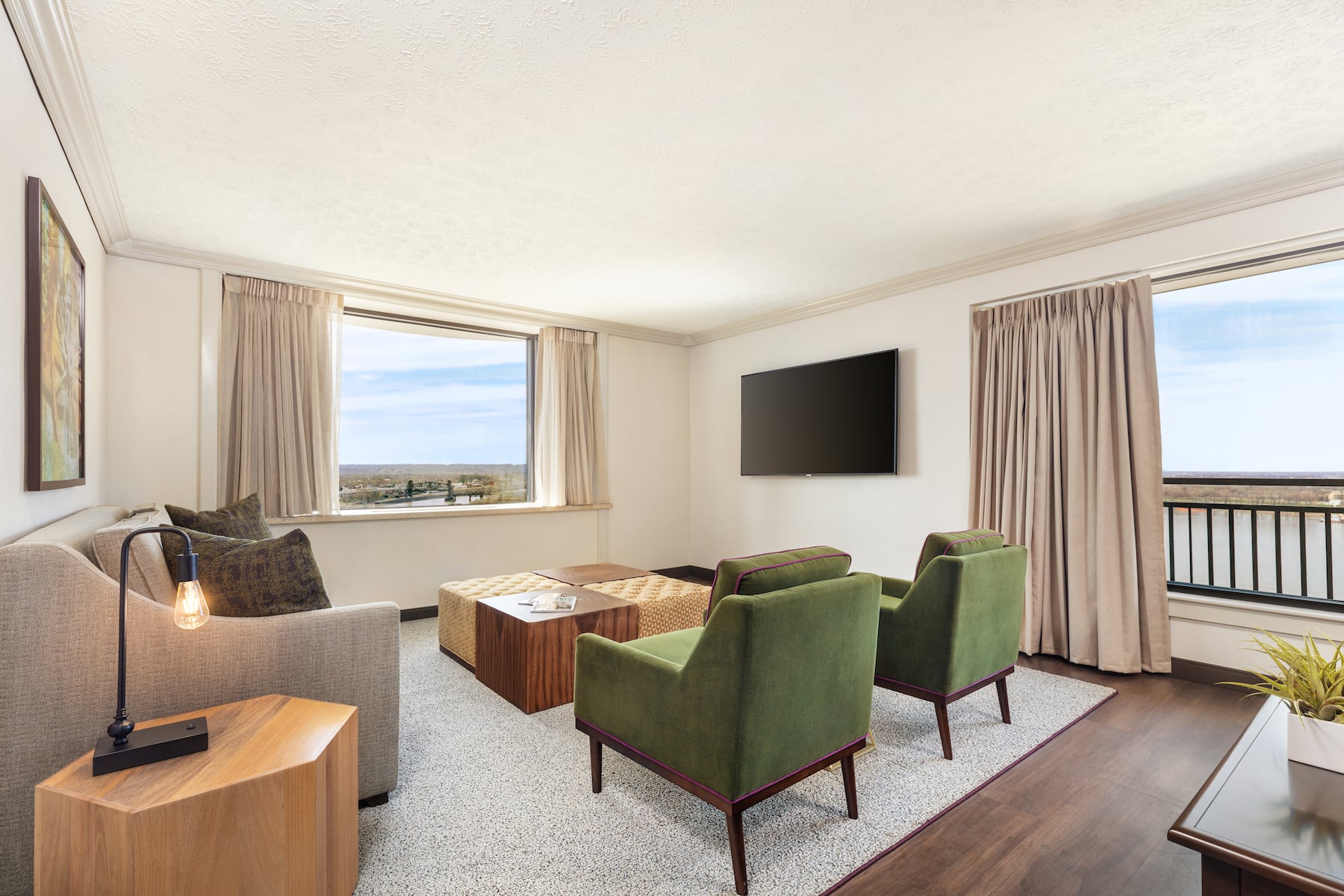 Guest room at the Galt House Hotel, Trademark Collection by Wyndham in Louisville, Kentucky