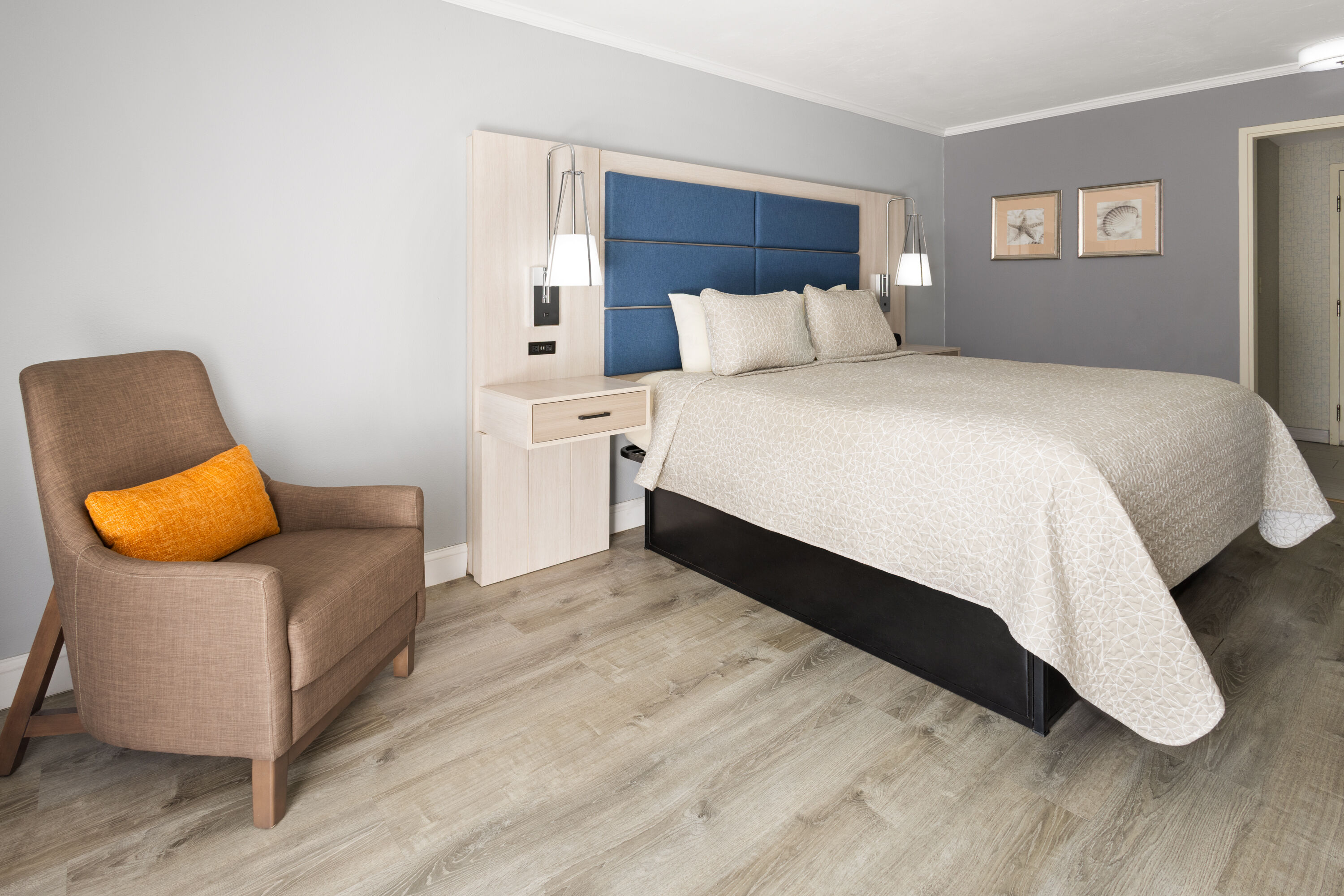 Guest room at the All Seasons Resort, Trademark Collection by Wyndham in South Yarmouth, Massachusetts