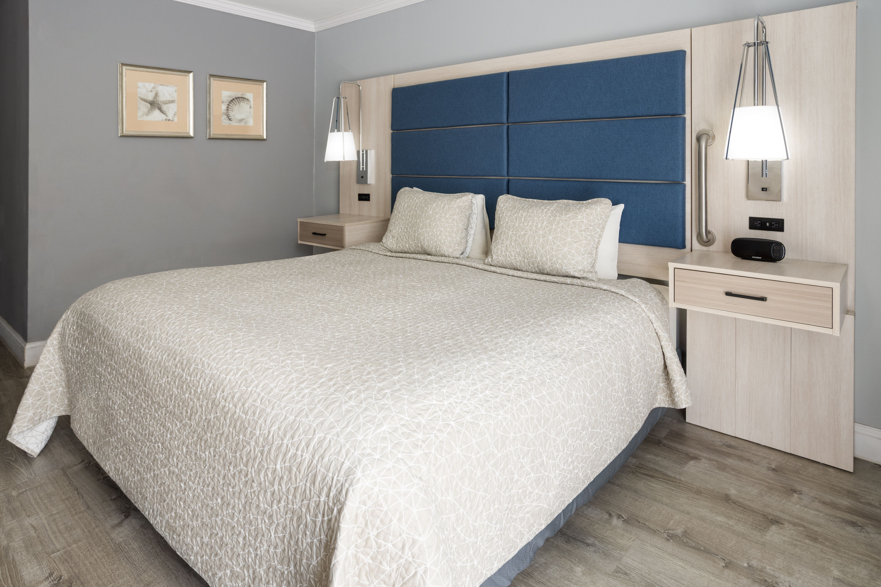 Guest room at the All Seasons Resort, Trademark Collection by Wyndham in South Yarmouth, Massachusetts