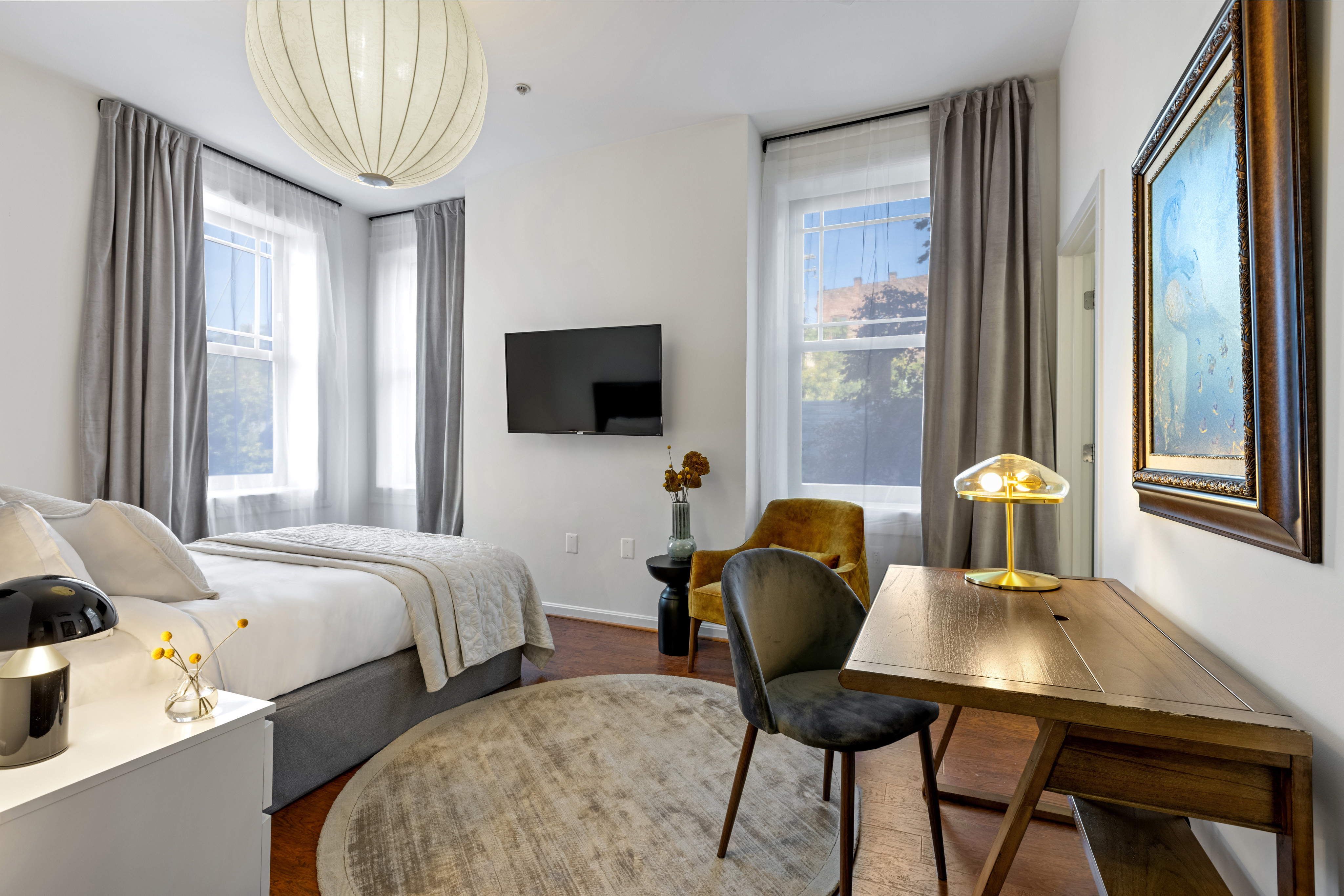 Guest room at the Hotel Brexton, Trademark Collection by Wyndham in Baltimore, Maryland