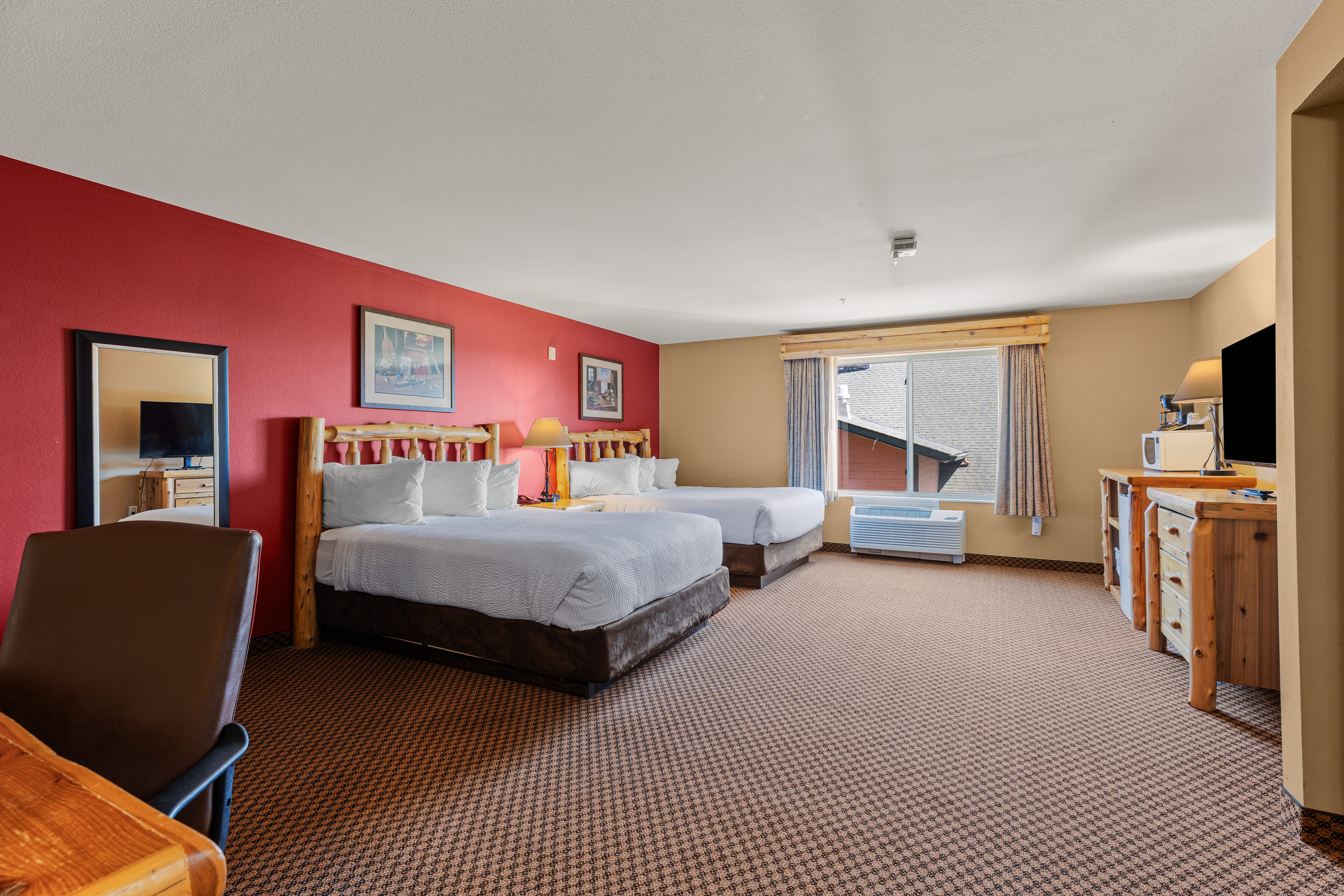 Guest room at the The Lodge at Brainerd Lakes, Trademark Collection by Wyndham in Baxter, Minnesota