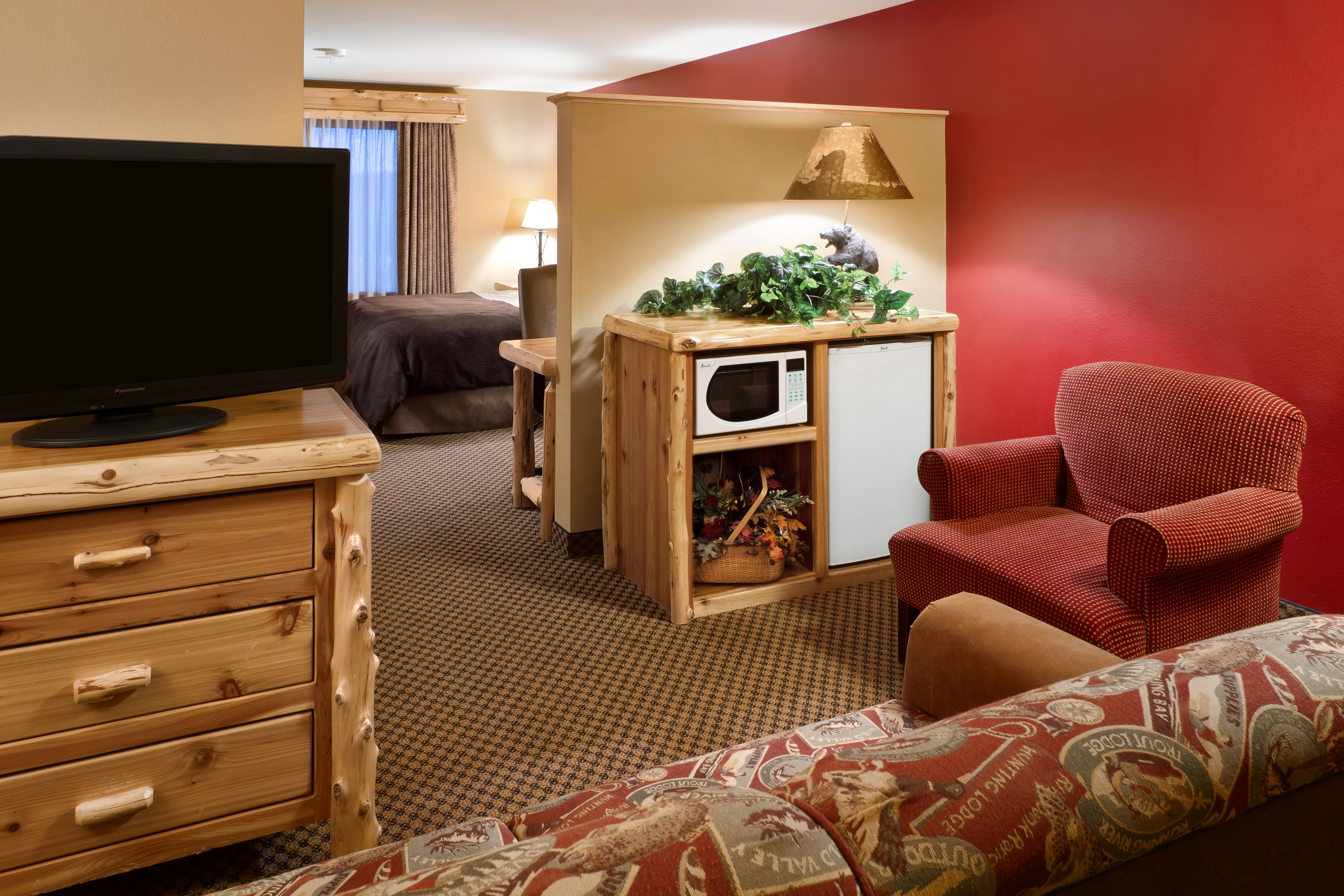 Guest room at the The Lodge at Brainerd Lakes, Trademark Collection by Wyndham in Baxter, Minnesota