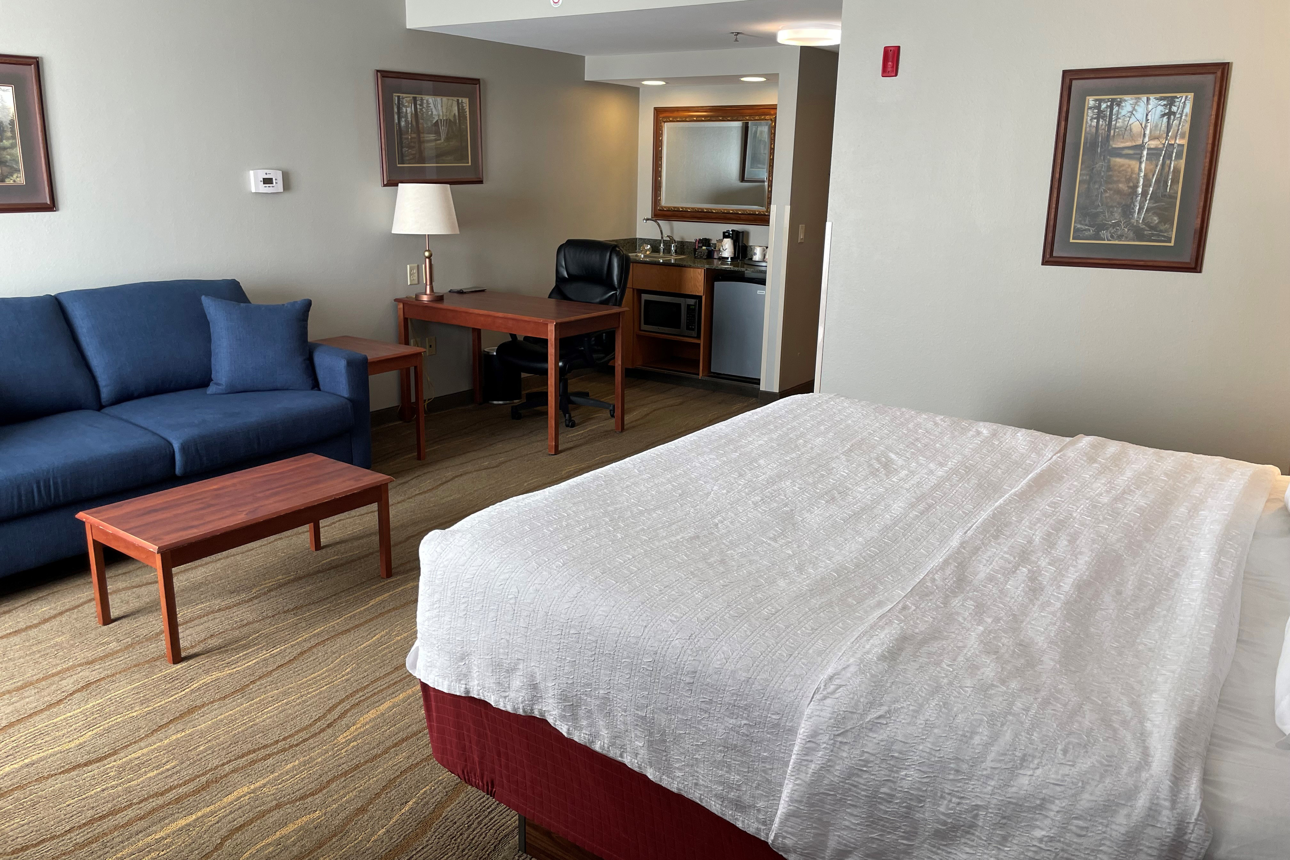 Guest room at the SouthShore Hotel on Lake Bemidji, Trademark Coll by Wyndham in Bemidji, Minnesota