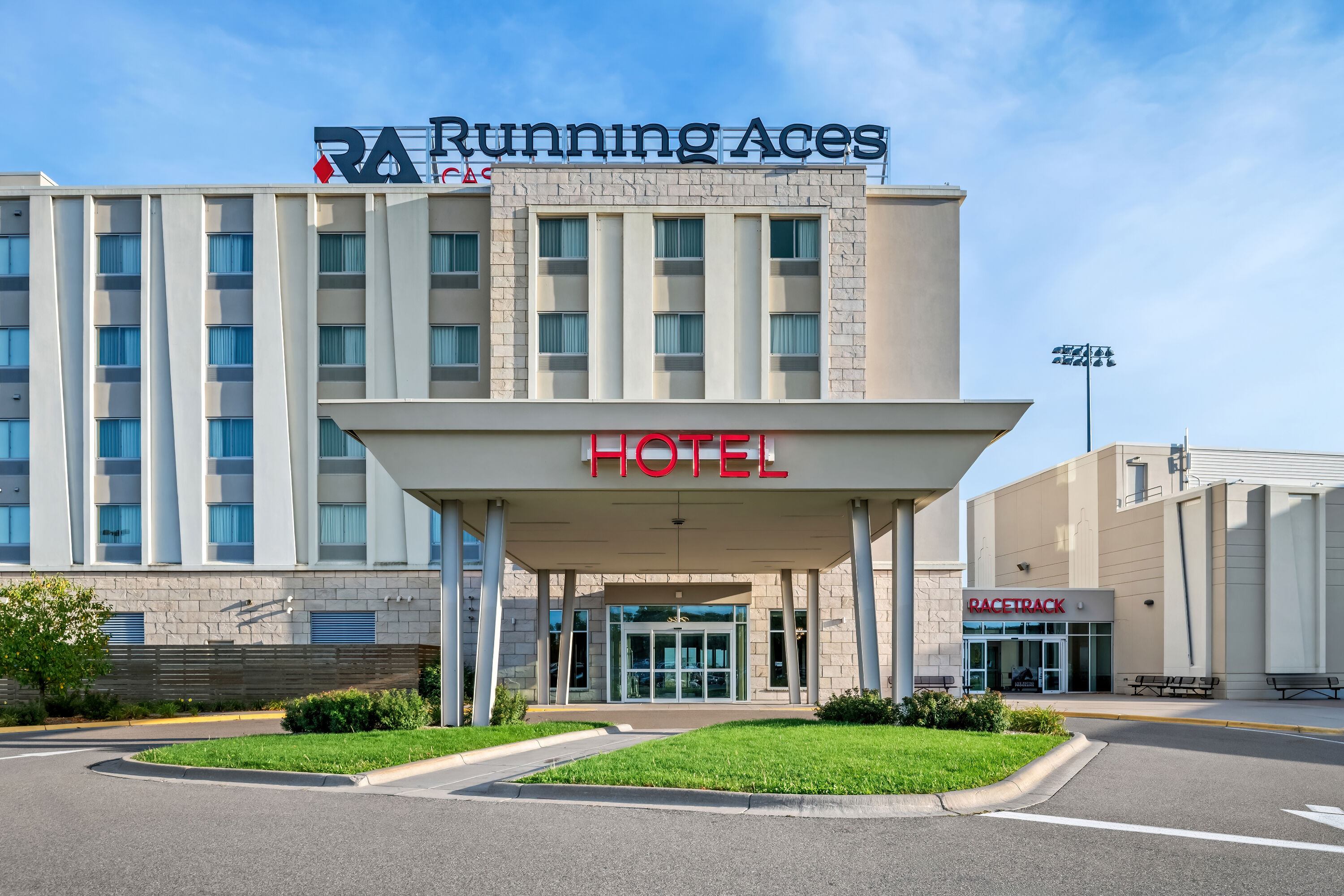 Exterior Day Image of Running Aces Hotel & Casino, Trademark Collection by Wyndham hotel in Columbus, Minnesota