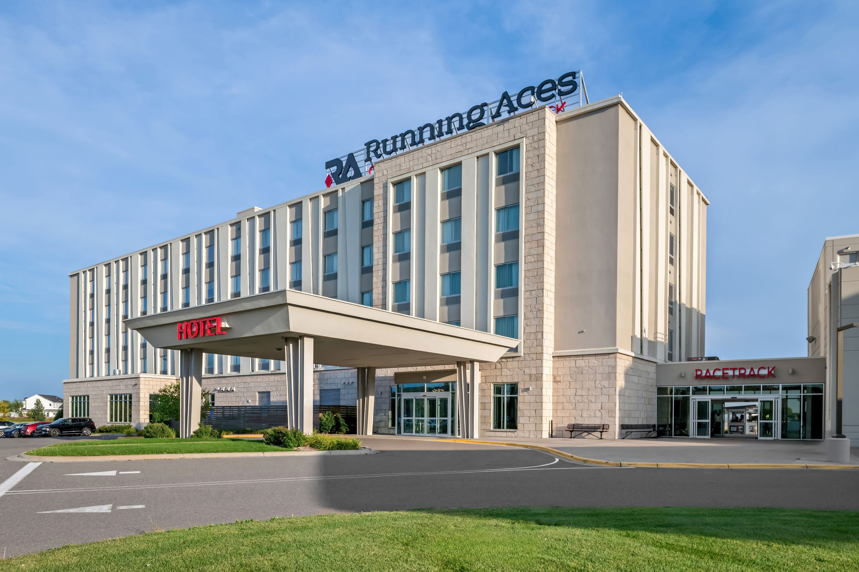 Exterior Day Image of Running Aces Hotel & Casino, Trademark Collection by Wyndham hotel in Columbus, Minnesota