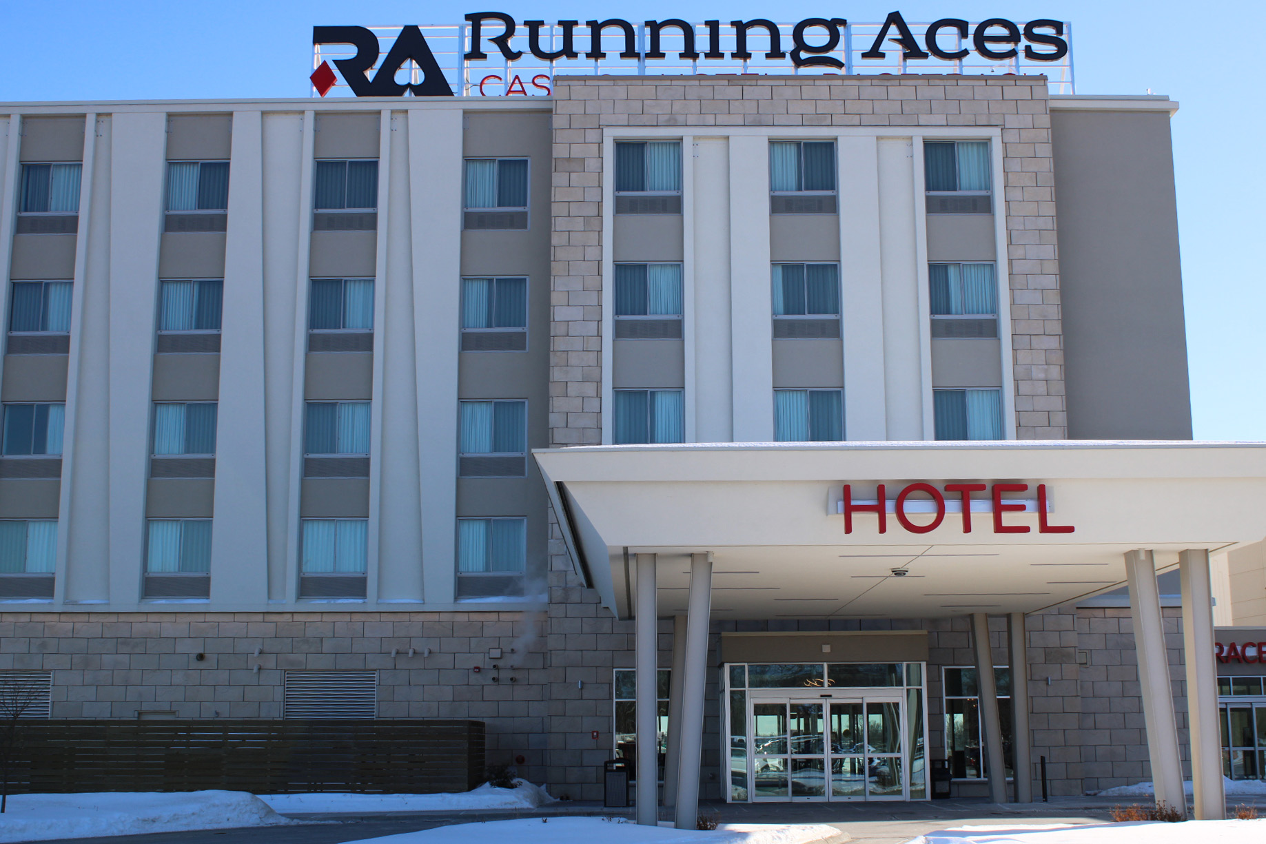 Exterior of Running Aces Hotel & Casino, Trademark Collection by Wyndham hotel in Columbus, Minnesota