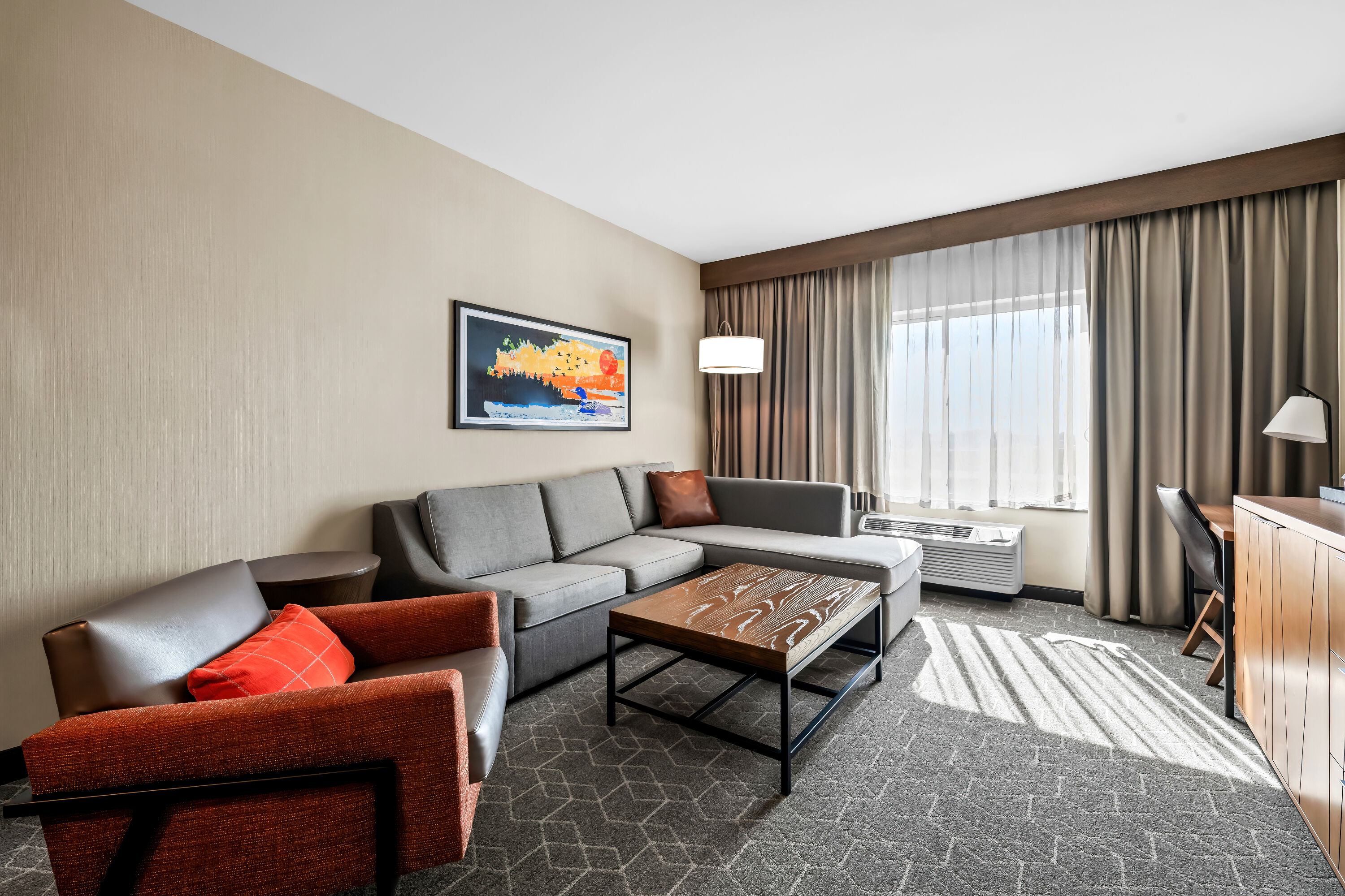 Running Aces Hotel & Casino, Trademark Collection by Wyndham suite living room in Columbus, Minnesota