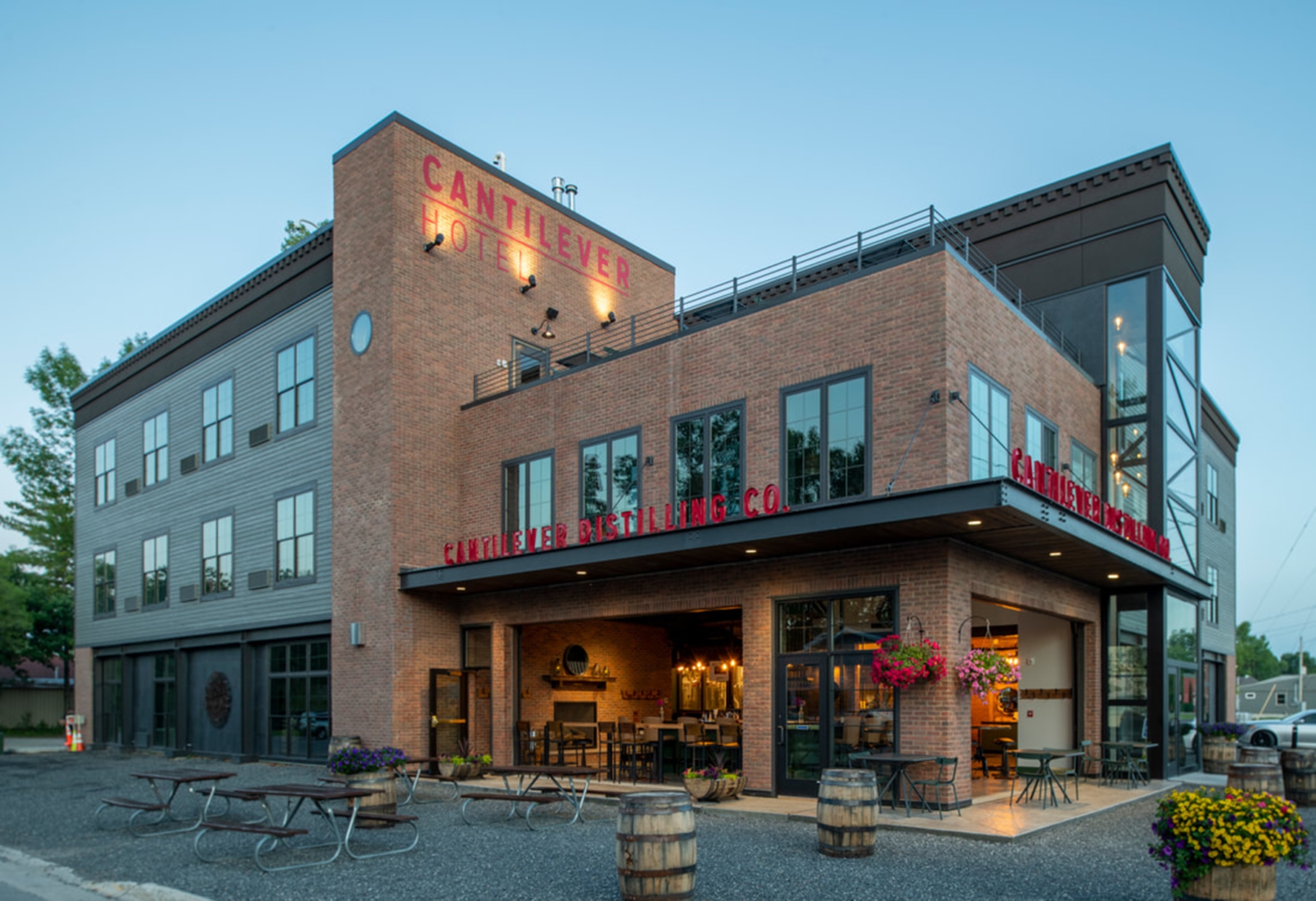 Exterior of Cantilever Hotel, Trademark Collection by Wyndham hotel in Ranier, Minnesota