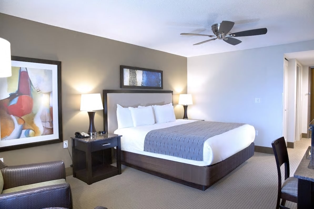 Guest room at the Isle of Capri Casino Hotel Boonville, Trademark Collection in Boonville, Missouri