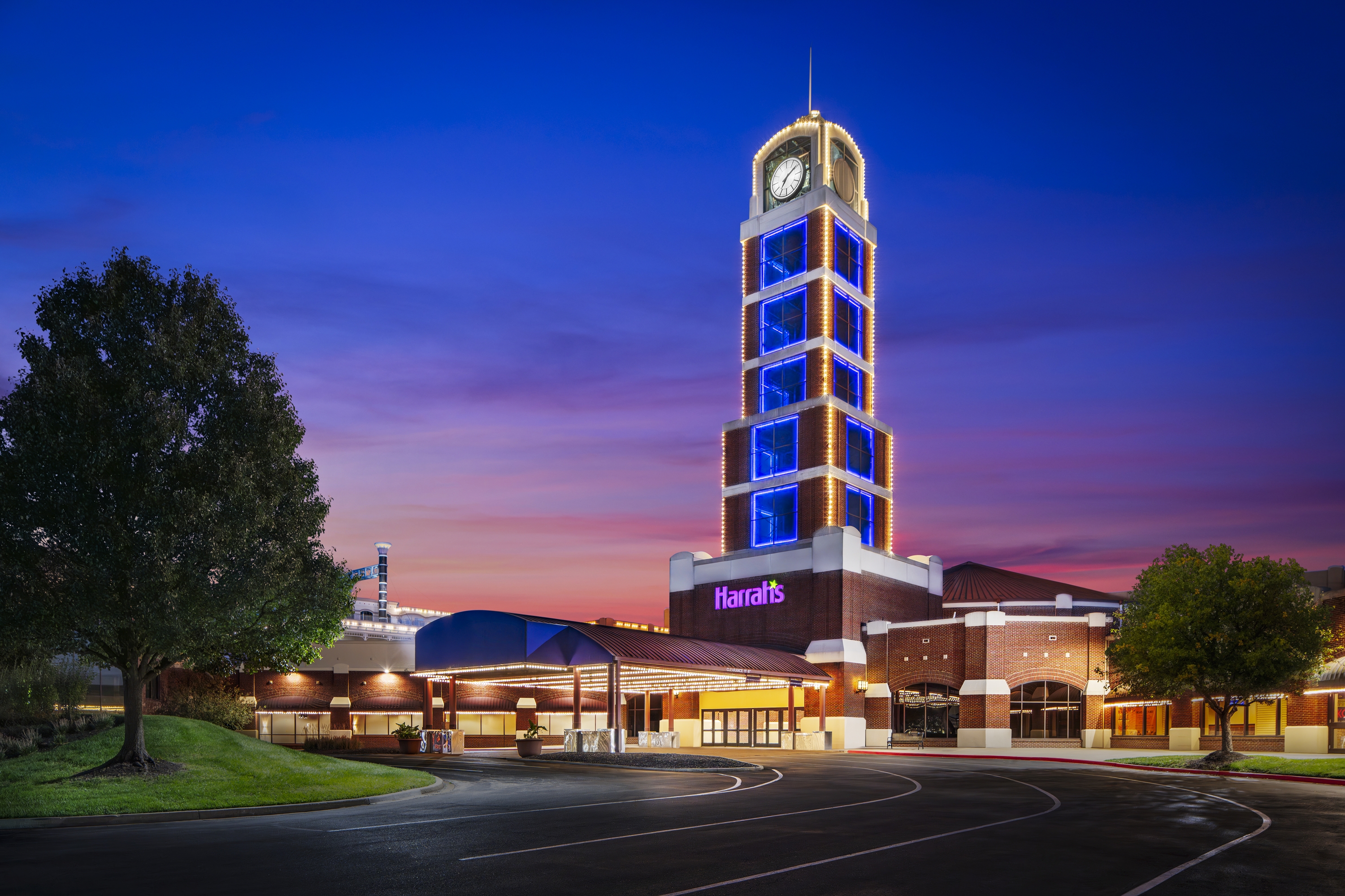 Exterior of Harrah's Kansas City, Trademark Collection by Wyndham hotel in North Kansas City, Missouri