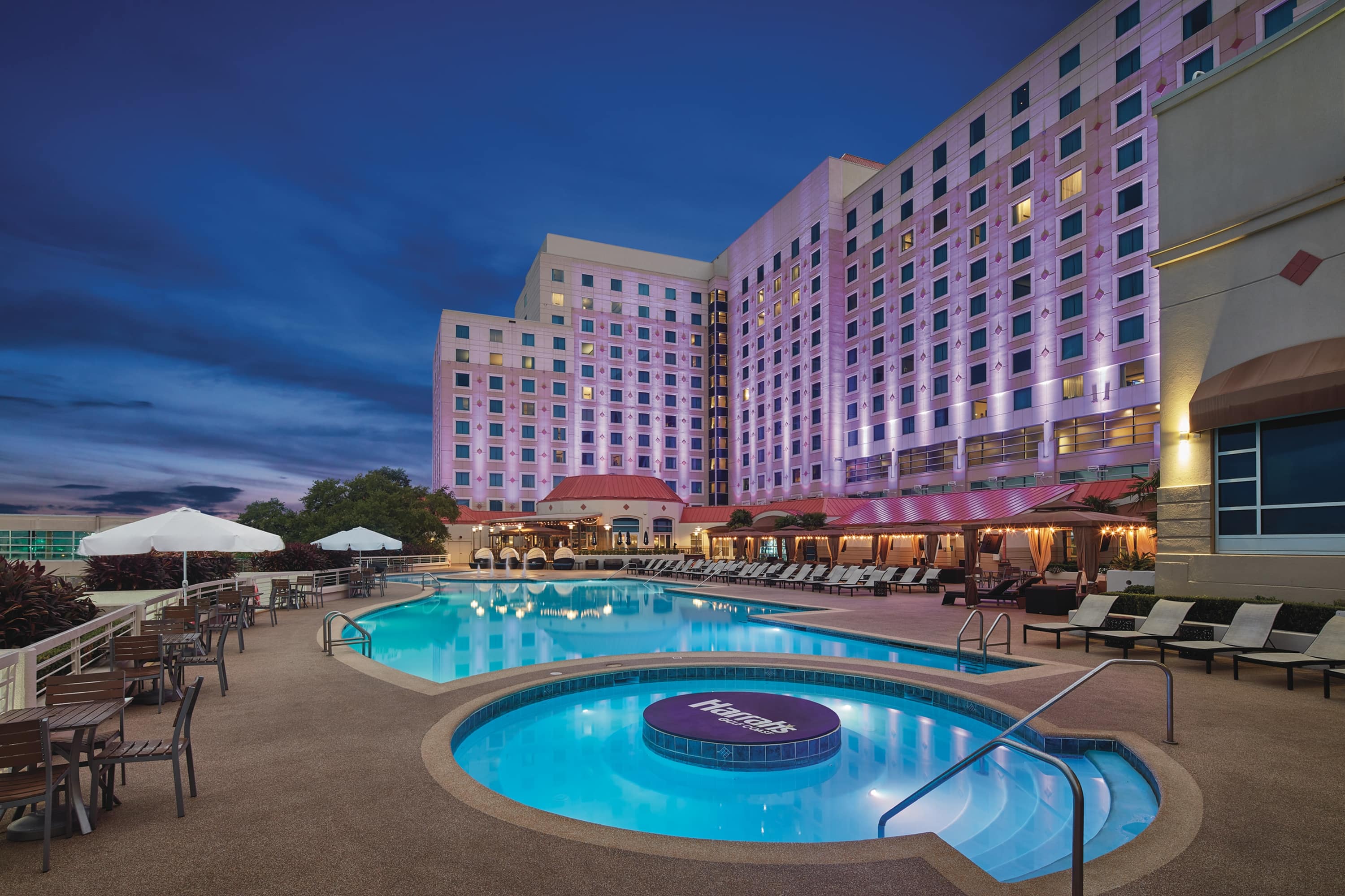 Hotels In Biloxi Ms On Beach; Harrah's Gulf Coast, Trademark Collection by Wyndham | Biloxi, MS Hotels