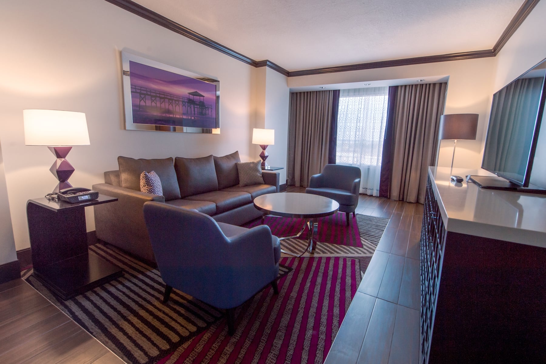 King bed guest room at the Harrah's Gulf Coast, Trademark Collection by Wyndham in Biloxi, Mississippi