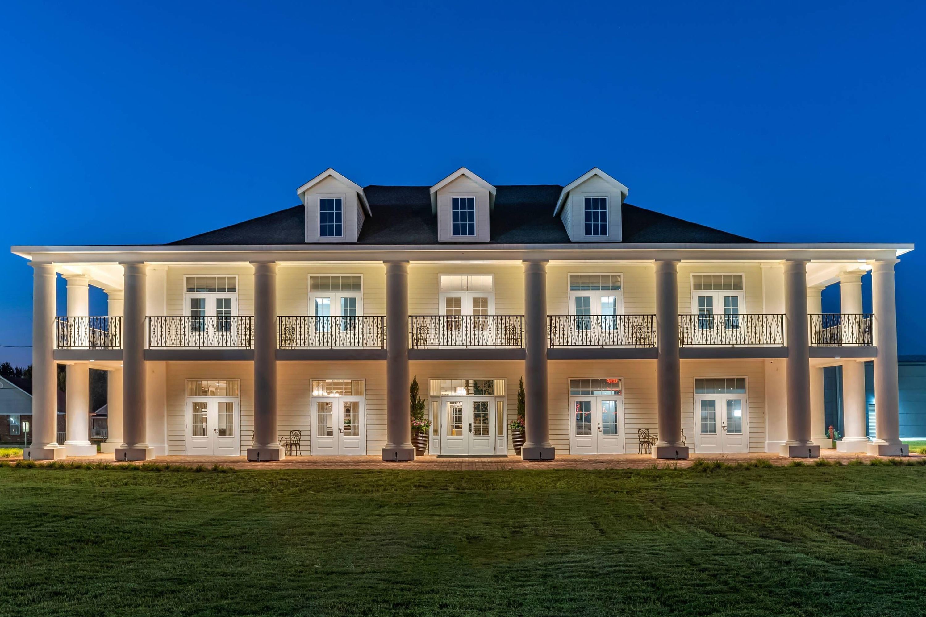 Exterior of Lyric Hotel West End, Trademark Collection by Wyndham hotel in Cleveland, Mississippi