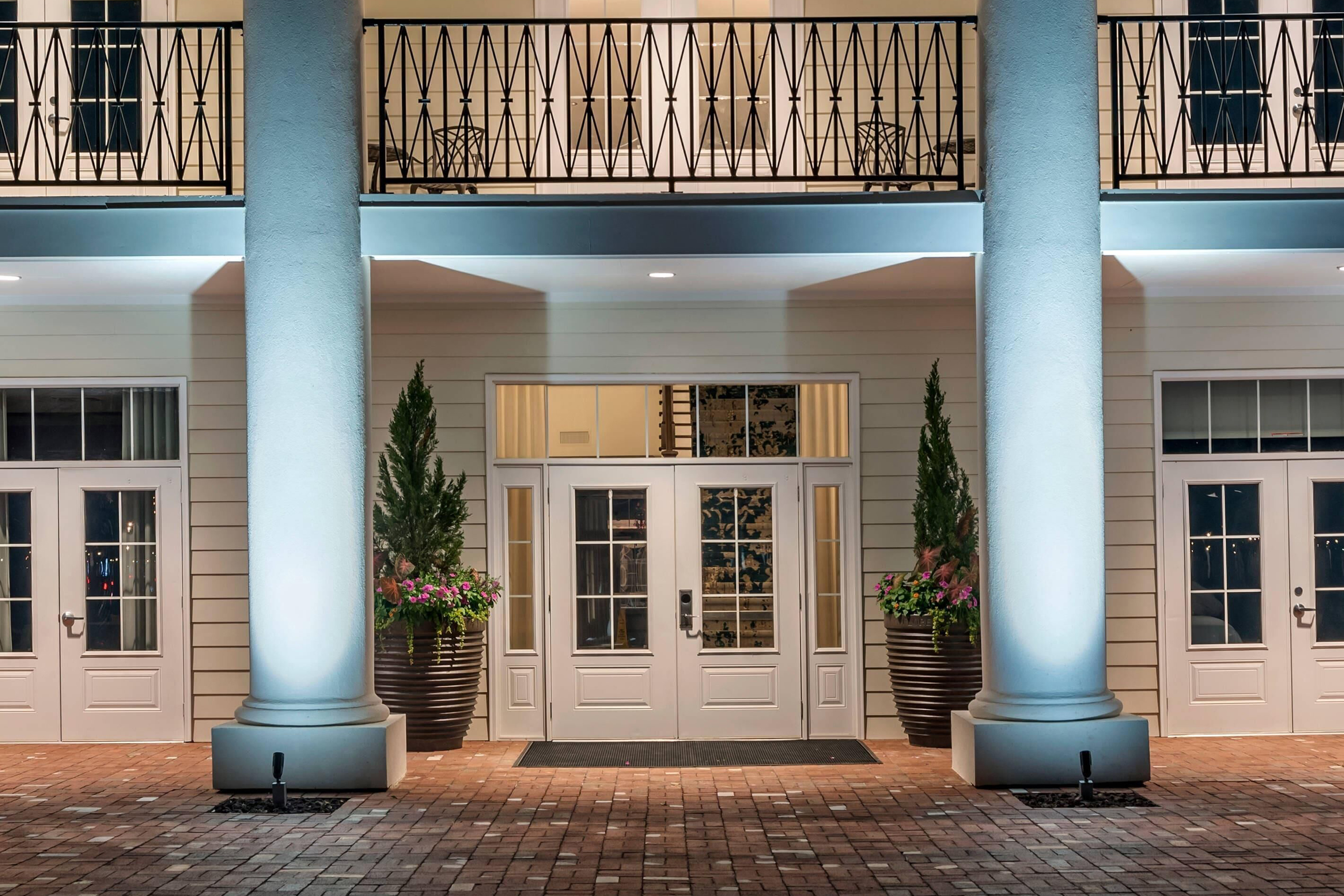 Exterior of Lyric Hotel West End, Trademark Collection by Wyndham hotel in Cleveland, Mississippi