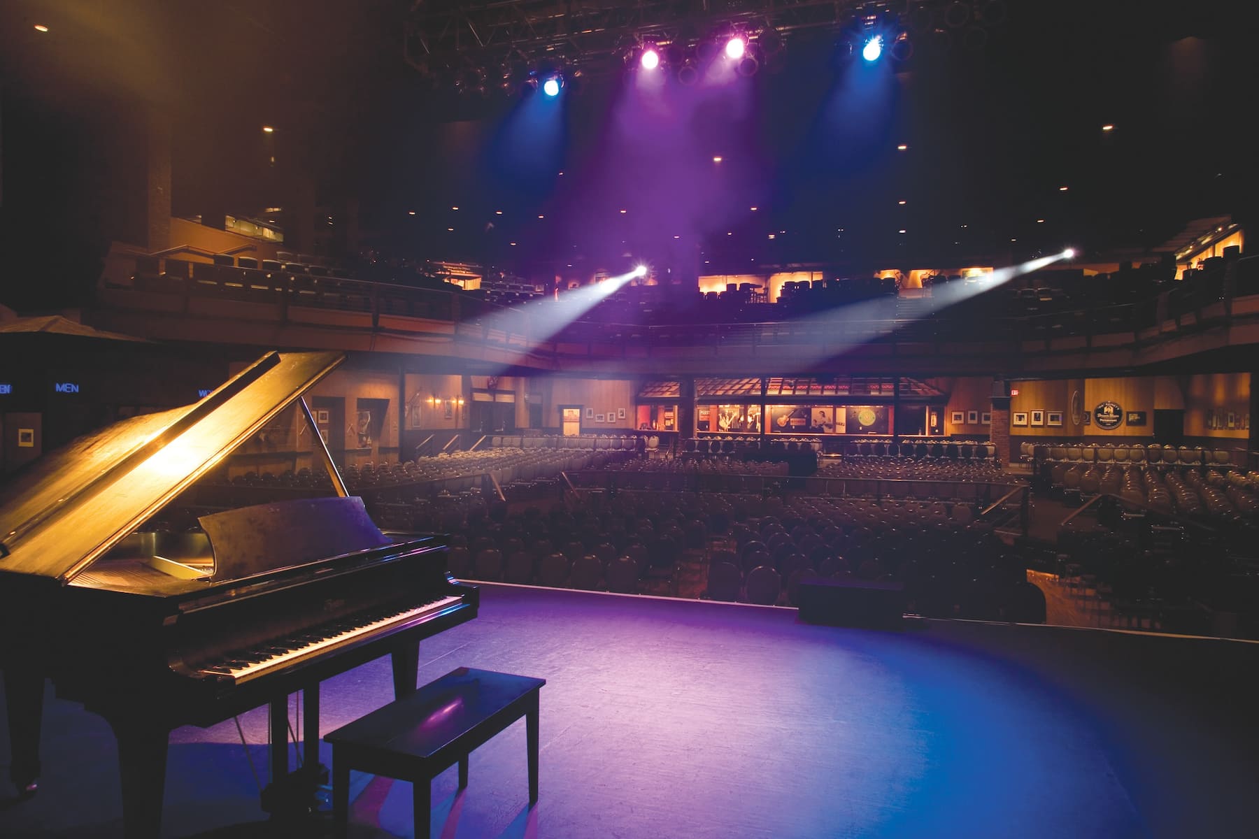 Entertainment at Horseshoe Tunica, Trademark Collection by Wyndham in Robinsonville, Mississippi