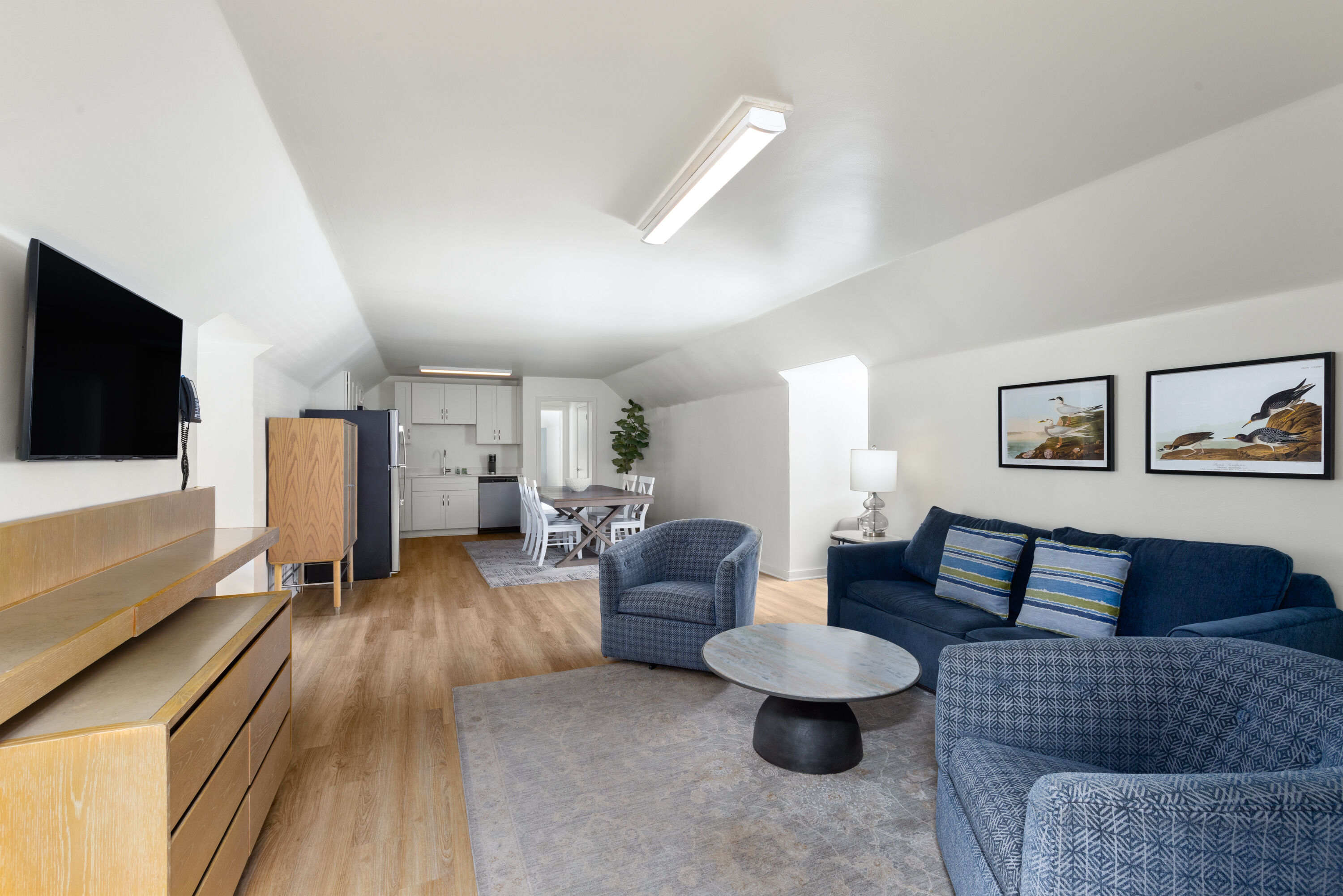 Hotel Manteo, Trademark Collection by Wyndham suite in Manteo, North Carolina