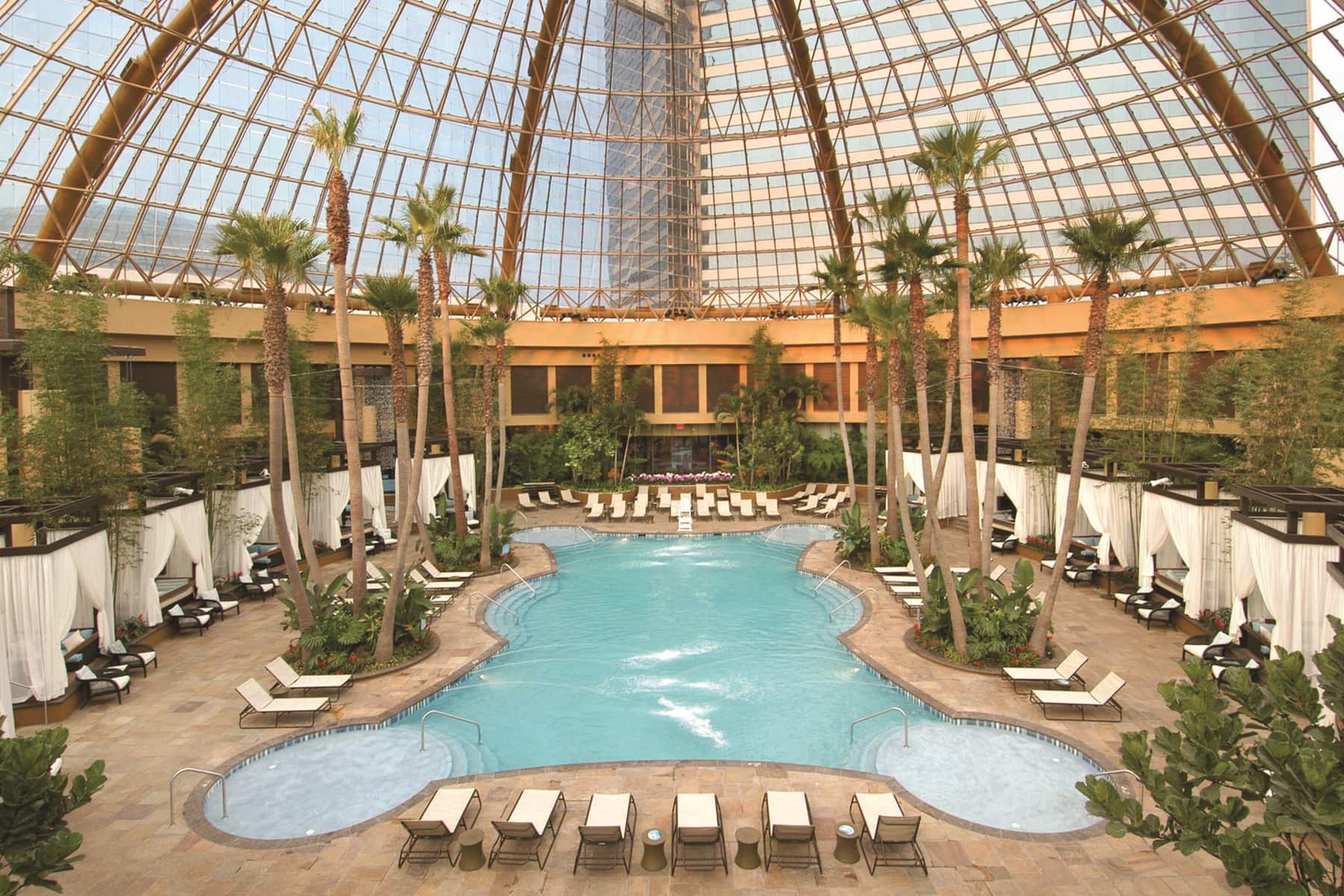 Pool daytime image at the Harrah's Resort Atlantic City, Trademark Collection in Atlantic City, New Jersey