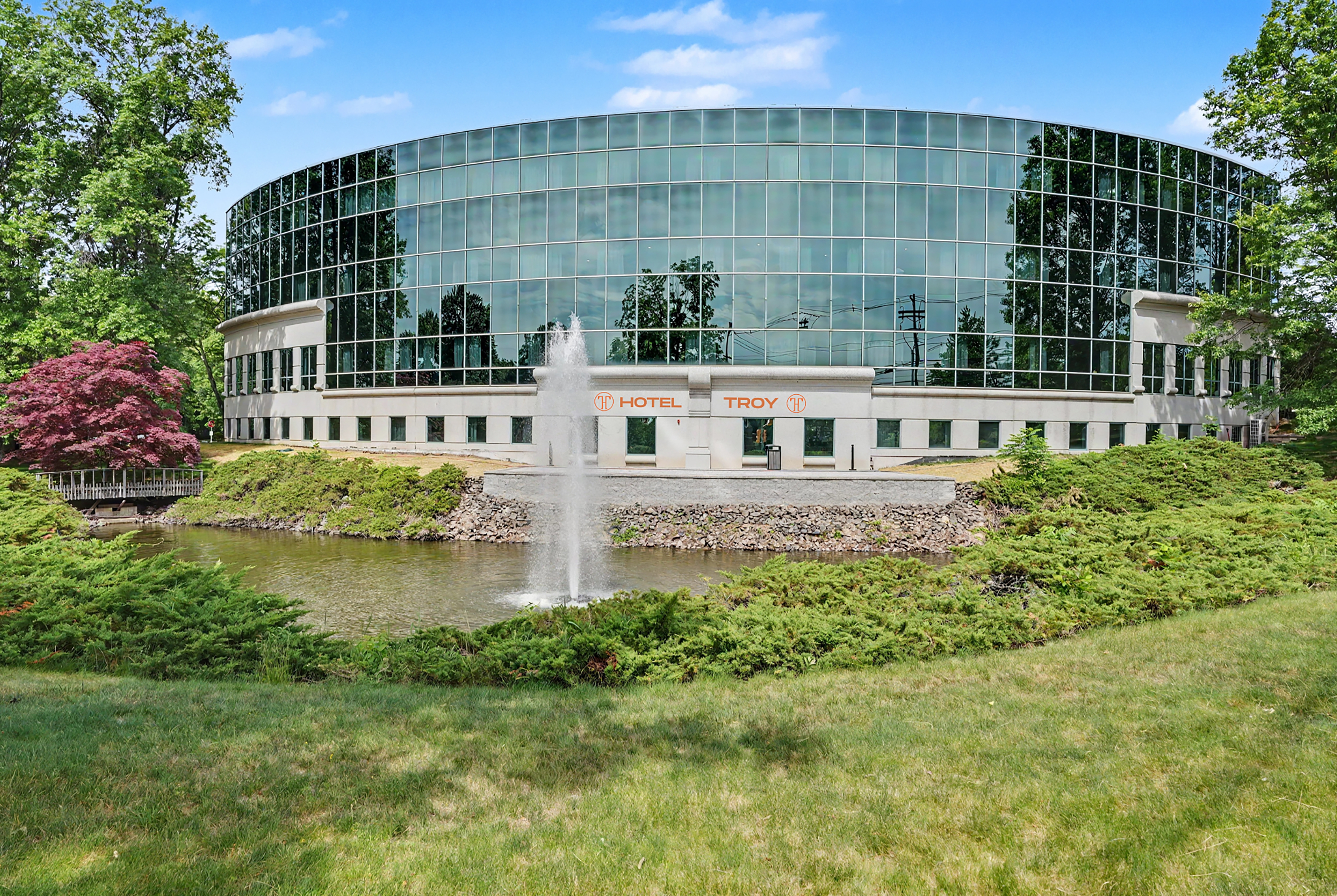 Exterior of Hotel Troy, Trademark Collection by Wyndham hotel in Parsippany, New Jersey