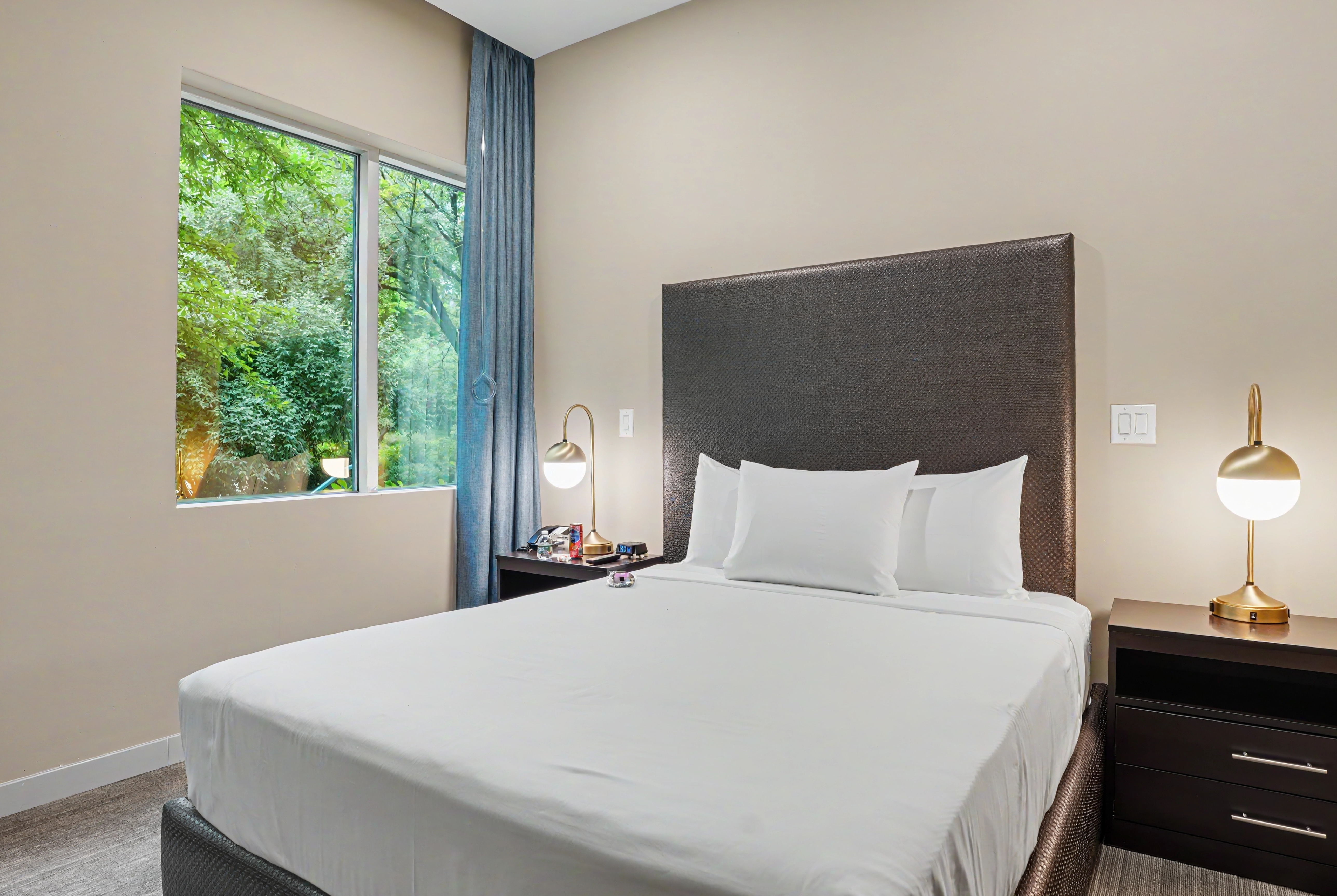 Guest room at the Hotel Troy, Trademark Collection by Wyndham in Parsippany, New Jersey