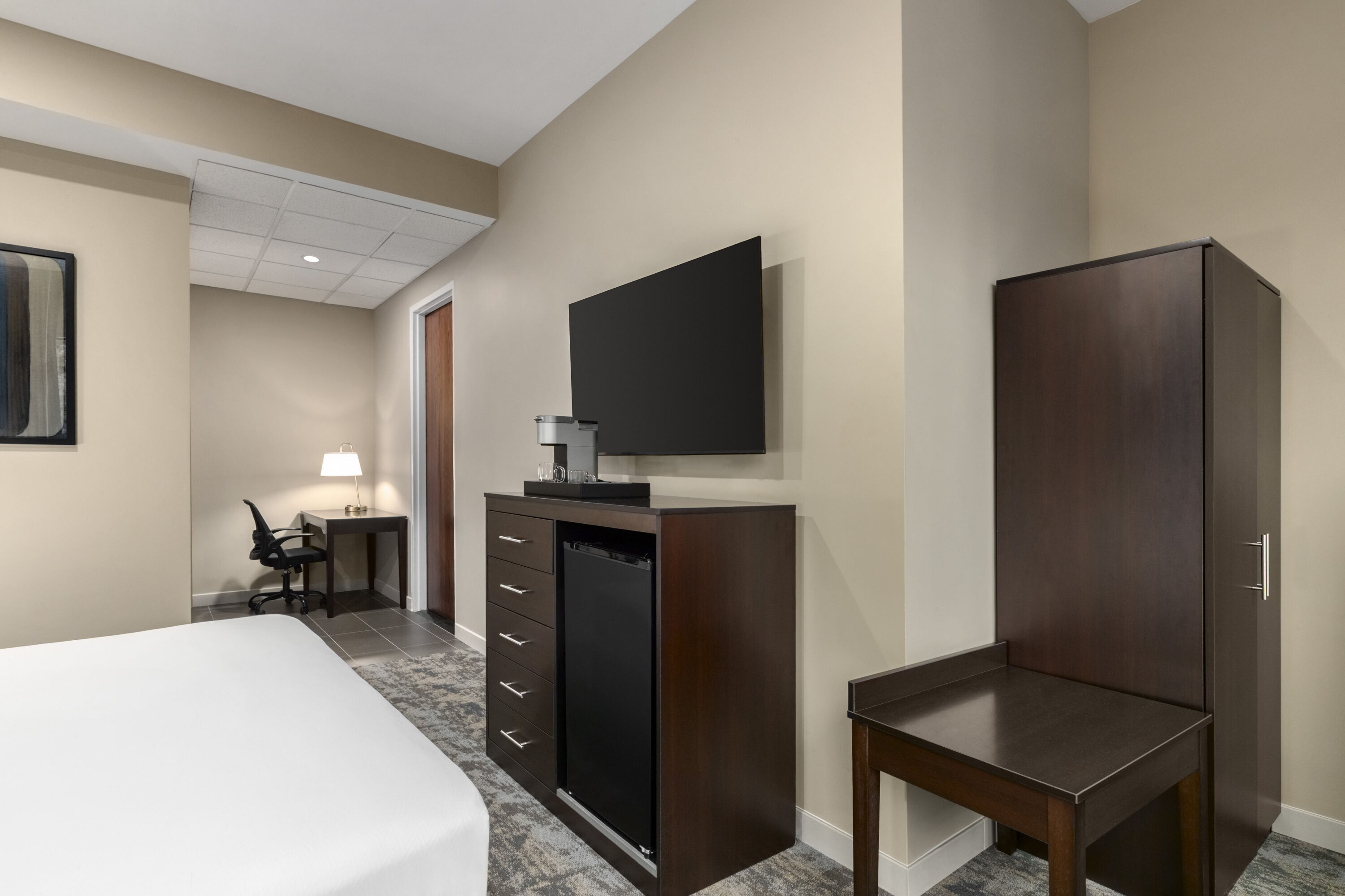 Guest room at the Hotel Troy, Trademark Collection by Wyndham in Parsippany, New Jersey