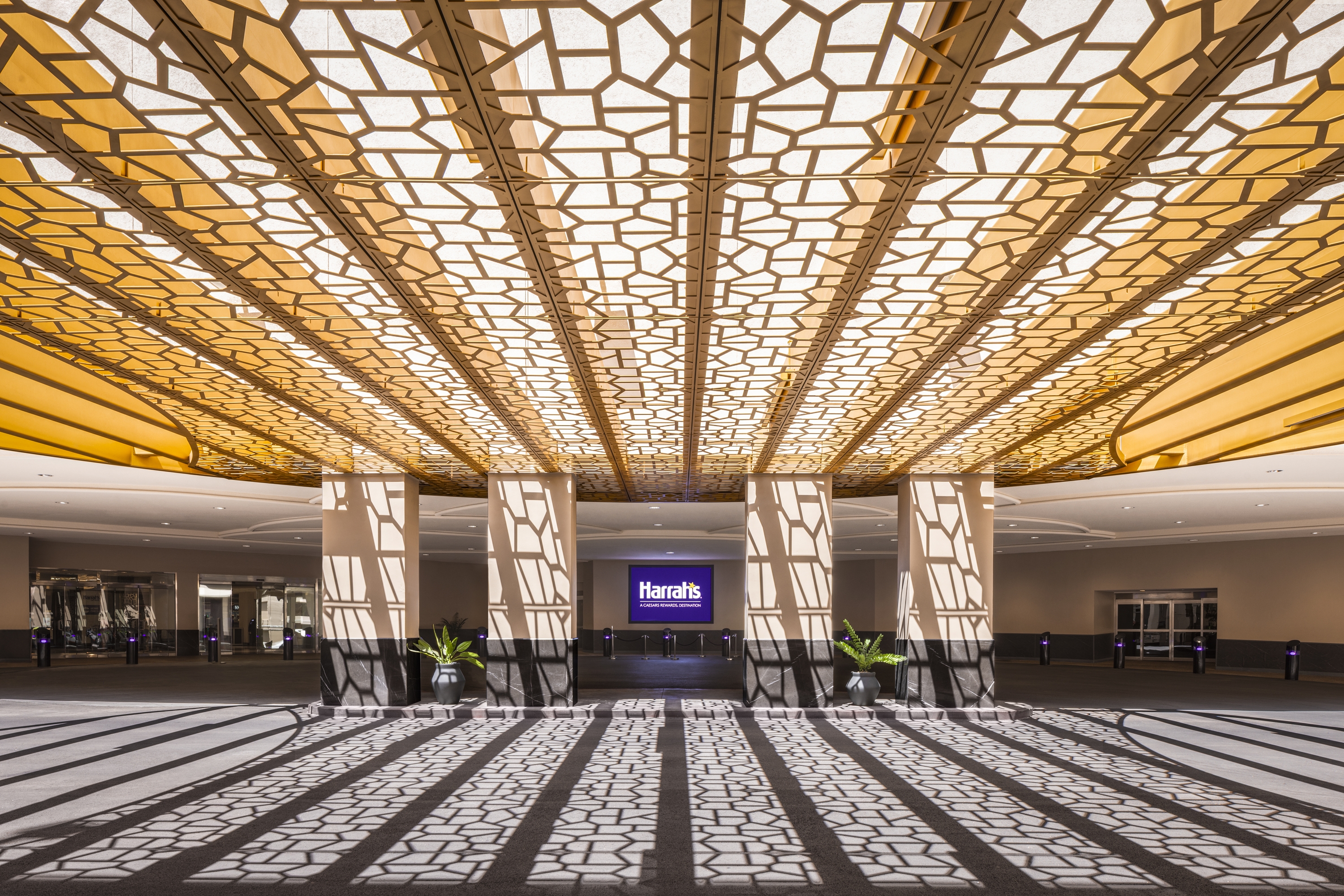 Front Exterior Image of Harrah's Las Vegas, Trademark Collection by Wyndham hotel in Las Vegas, Nevada