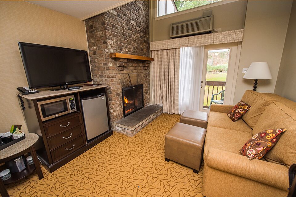Peek N Peak Loft Room